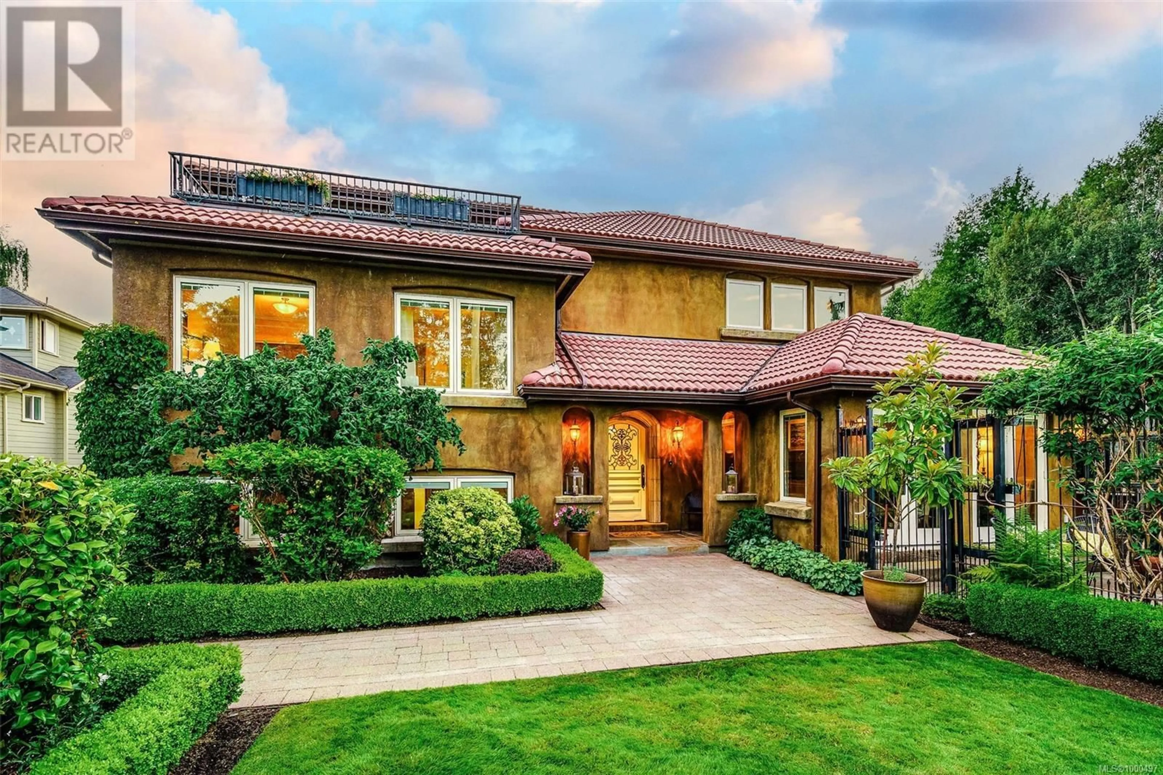 Home with brick exterior material, street for 5388 PARKER AVENUE, Saanich British Columbia V8Y2M9