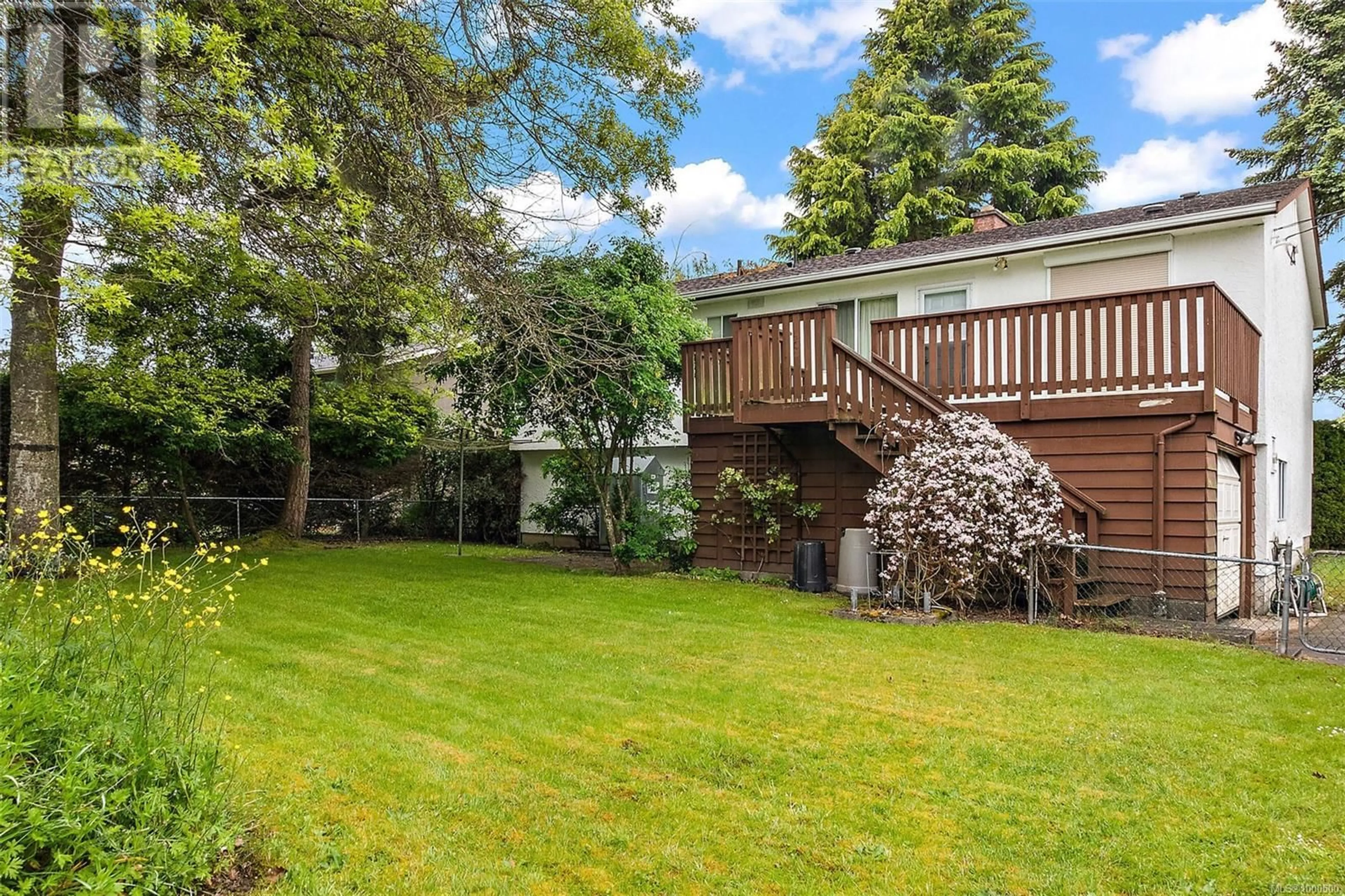 Patio, unknown for 10327 BOWERBANK ROAD, Sidney British Columbia V8L3L2