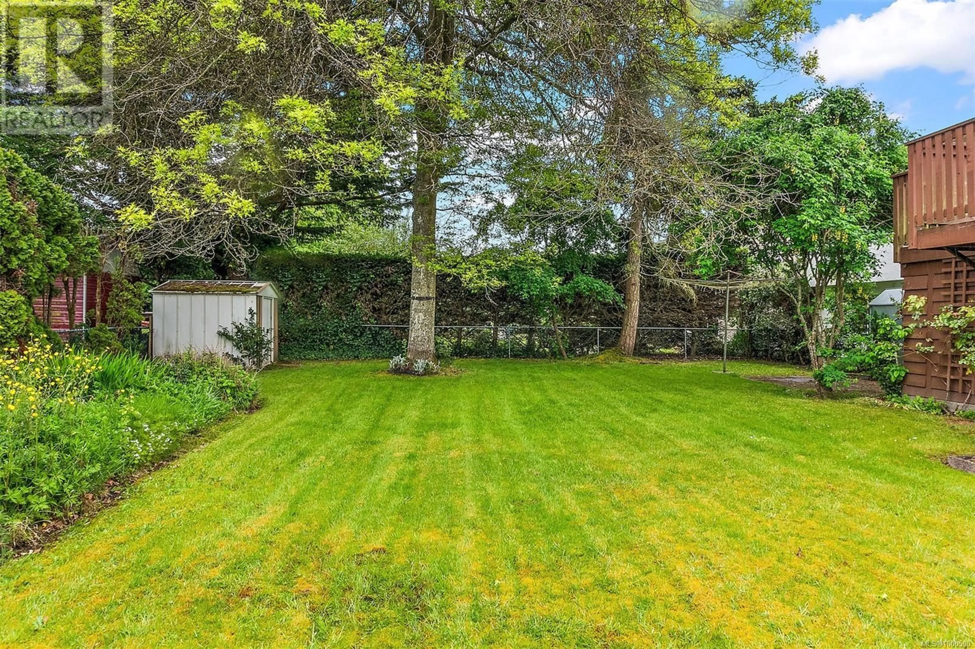 A pic from outside/outdoor area/front of a property/back of a property/a pic from drone, unknown for 10327 BOWERBANK ROAD, Sidney British Columbia V8L3L2