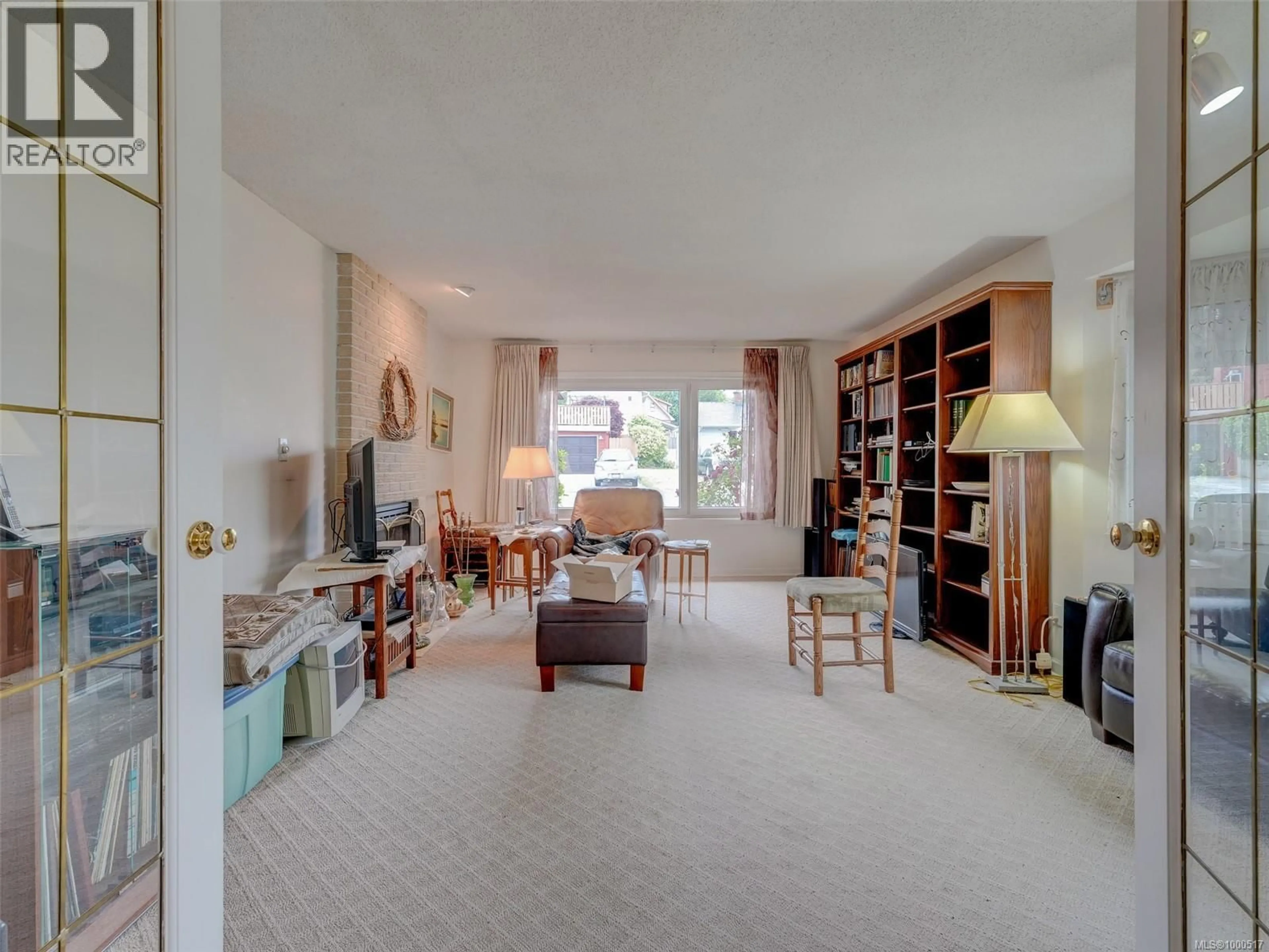 Living room with furniture, unknown for 4039 ANGELEAH PLACE, Saanich British Columbia V8Z6T1