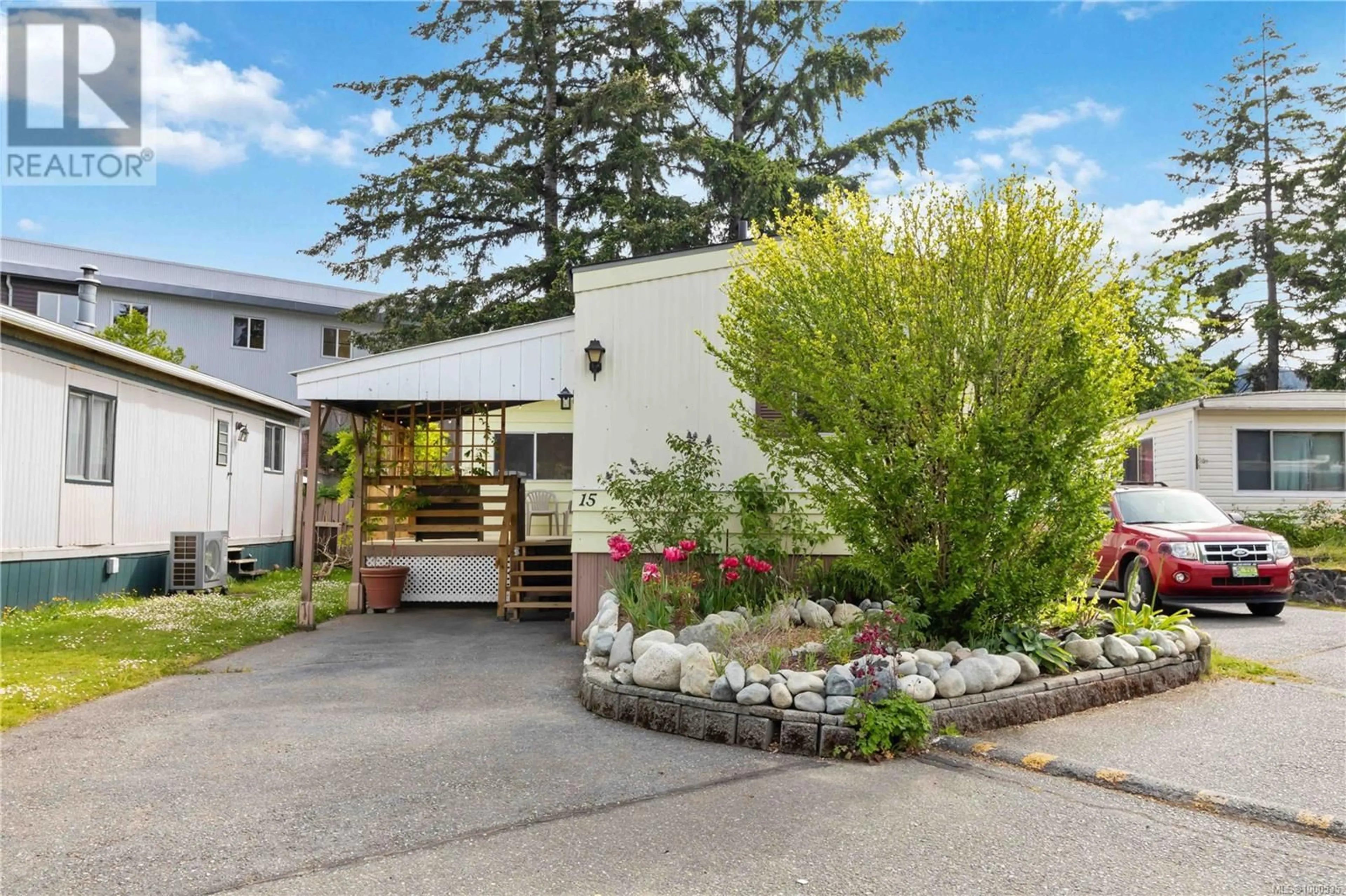 Patio, street for 15 - 2807 SOOKE LAKE ROAD, Langford British Columbia V9B4P9
