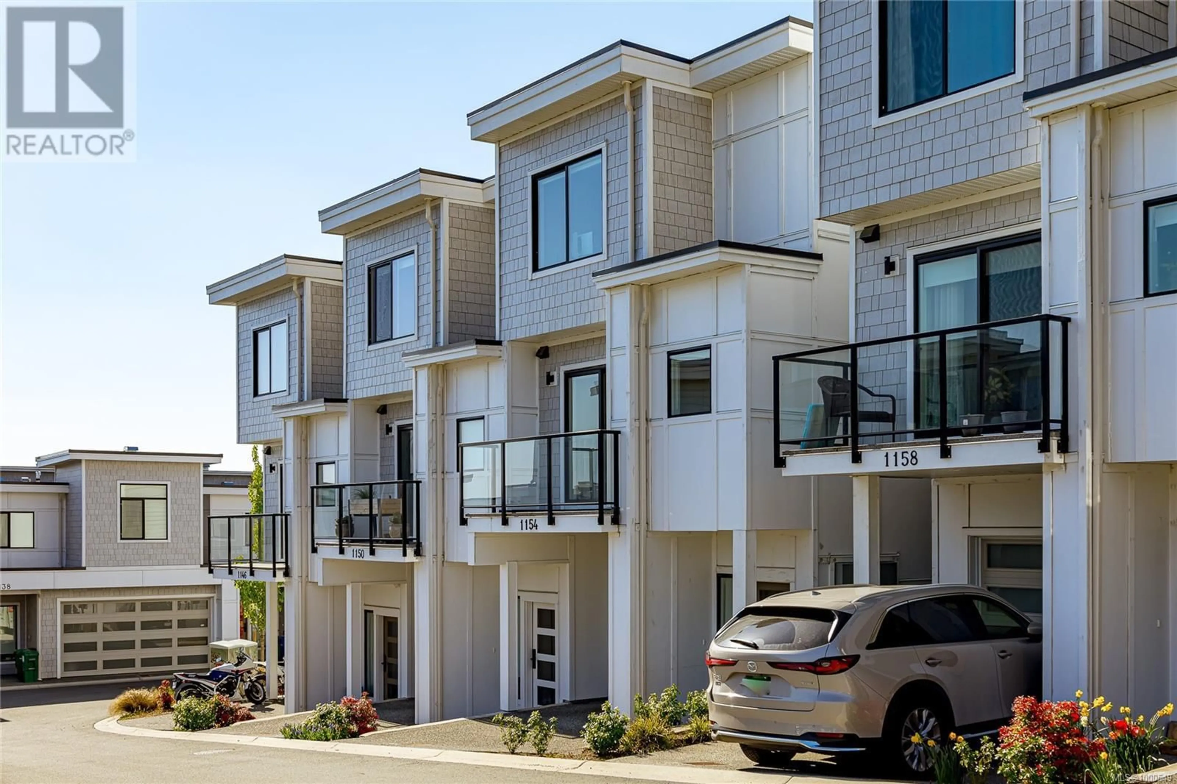Home with vinyl exterior material, street for 1154 OLIVINE MEWS, Langford British Columbia V9B5P9