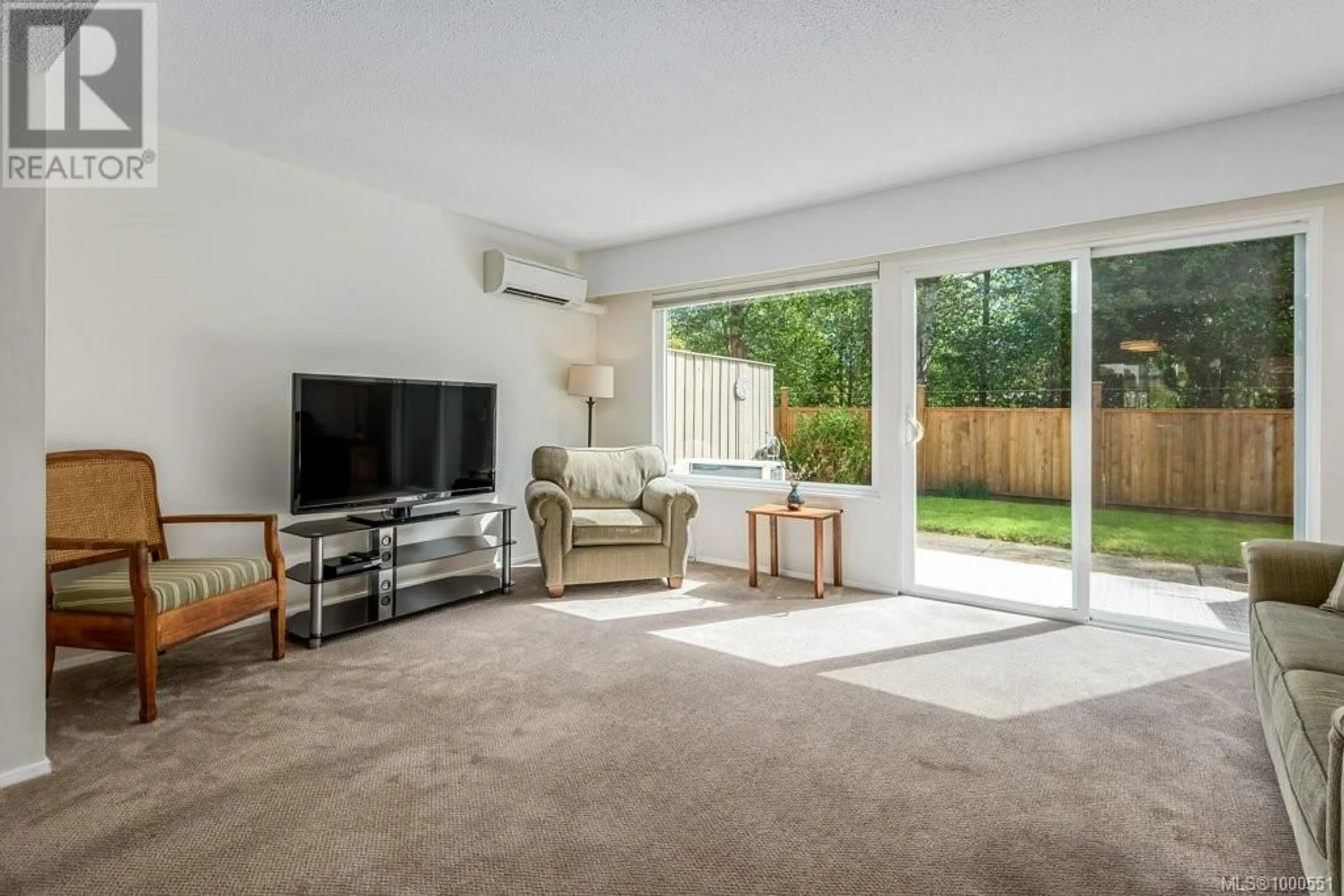 Living room with furniture, unknown for 306 - 1537 NOEL AVENUE, Comox British Columbia V9M3H8