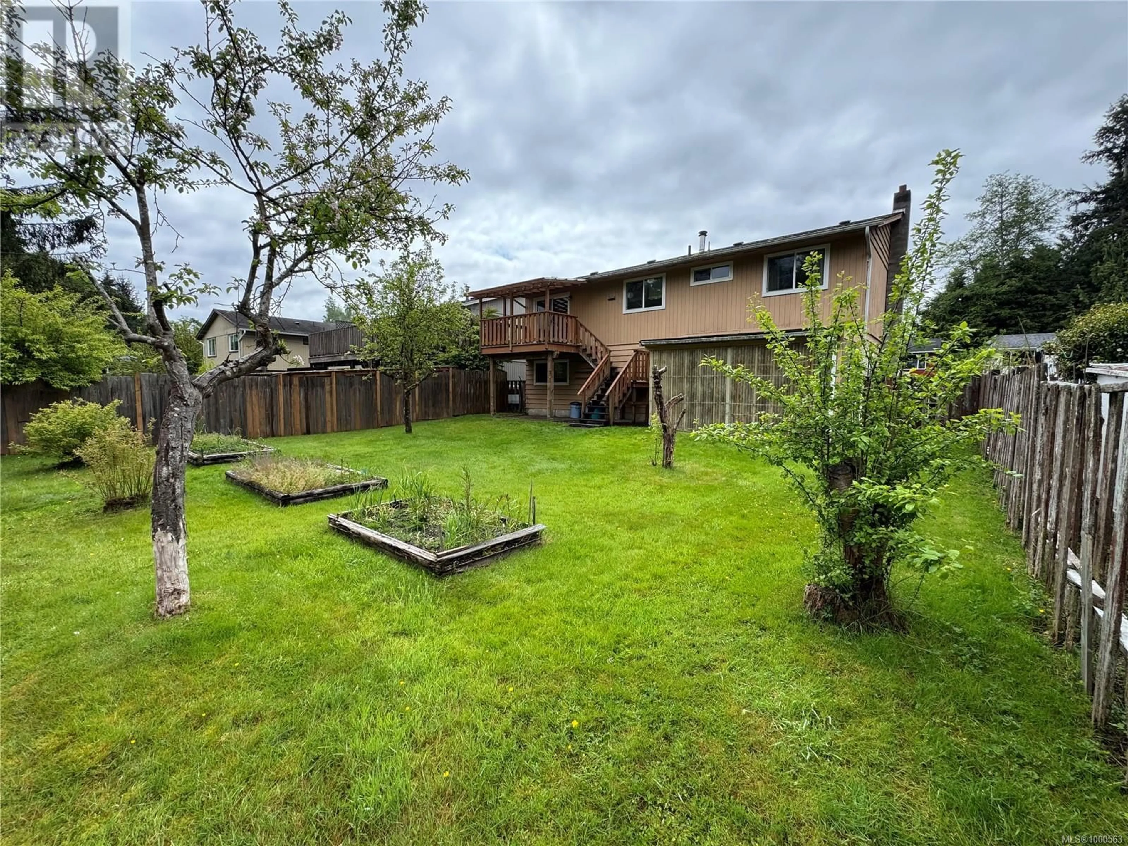 A pic from outside/outdoor area/front of a property/back of a property/a pic from drone, unknown for 7805 DAPHNE STREET, Port Hardy British Columbia V0N2P0