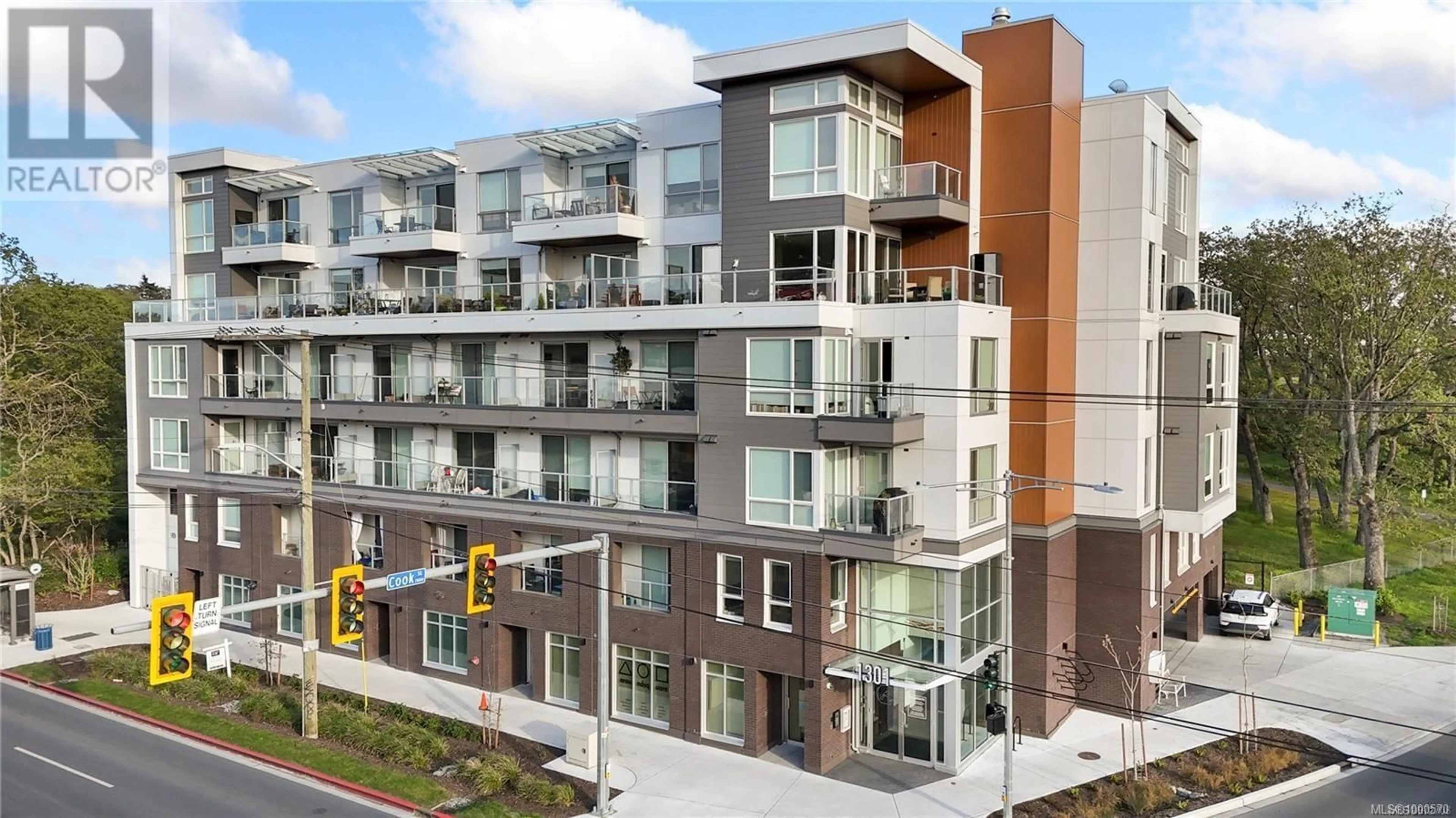 Unknown for 301 - 1301 HILLSIDE AVENUE, Victoria British Columbia V8T0E3