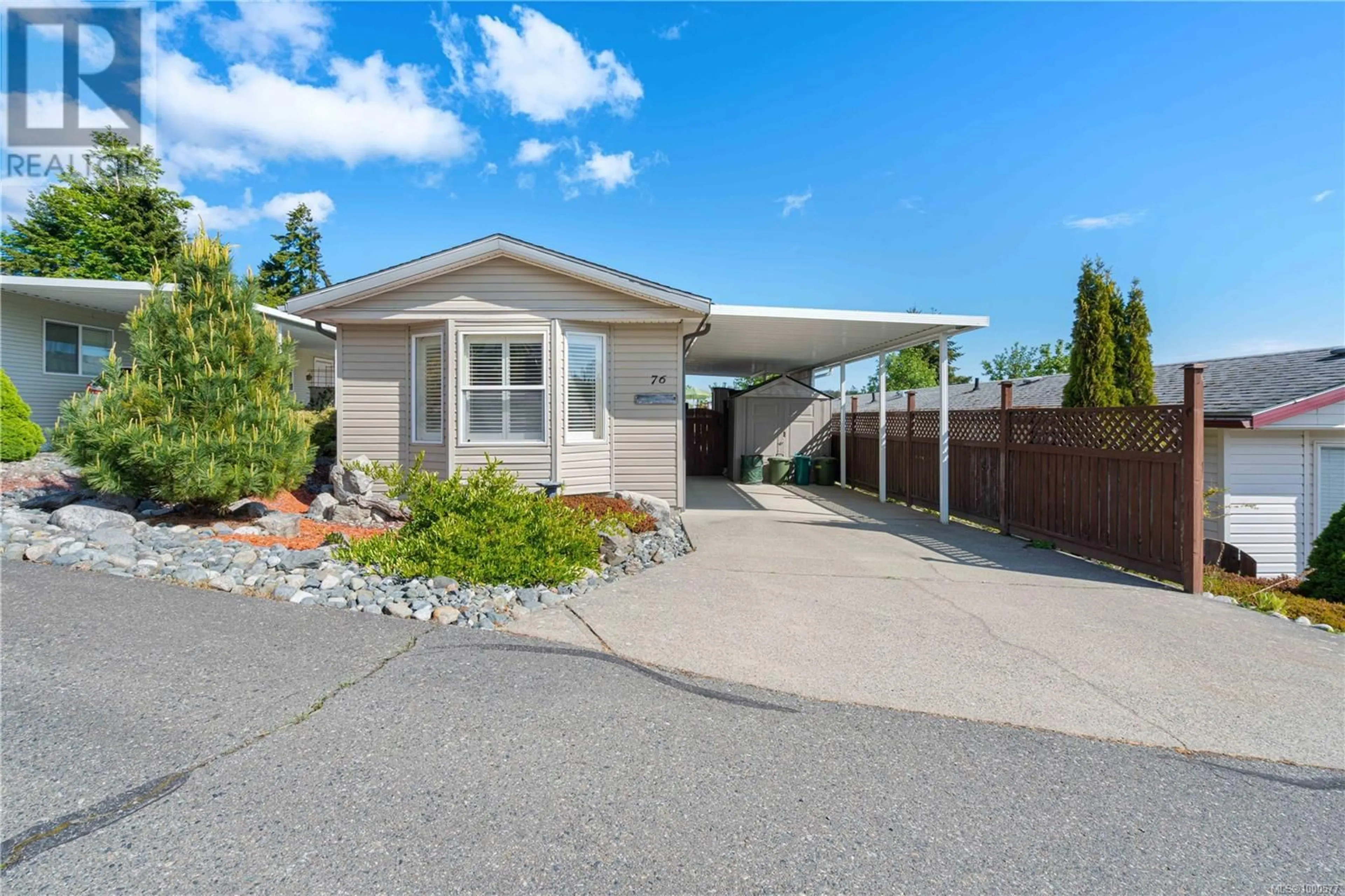 Home with vinyl exterior material, street for 76 - 658 ALDERWOOD DRIVE, Ladysmith British Columbia V9G1R6