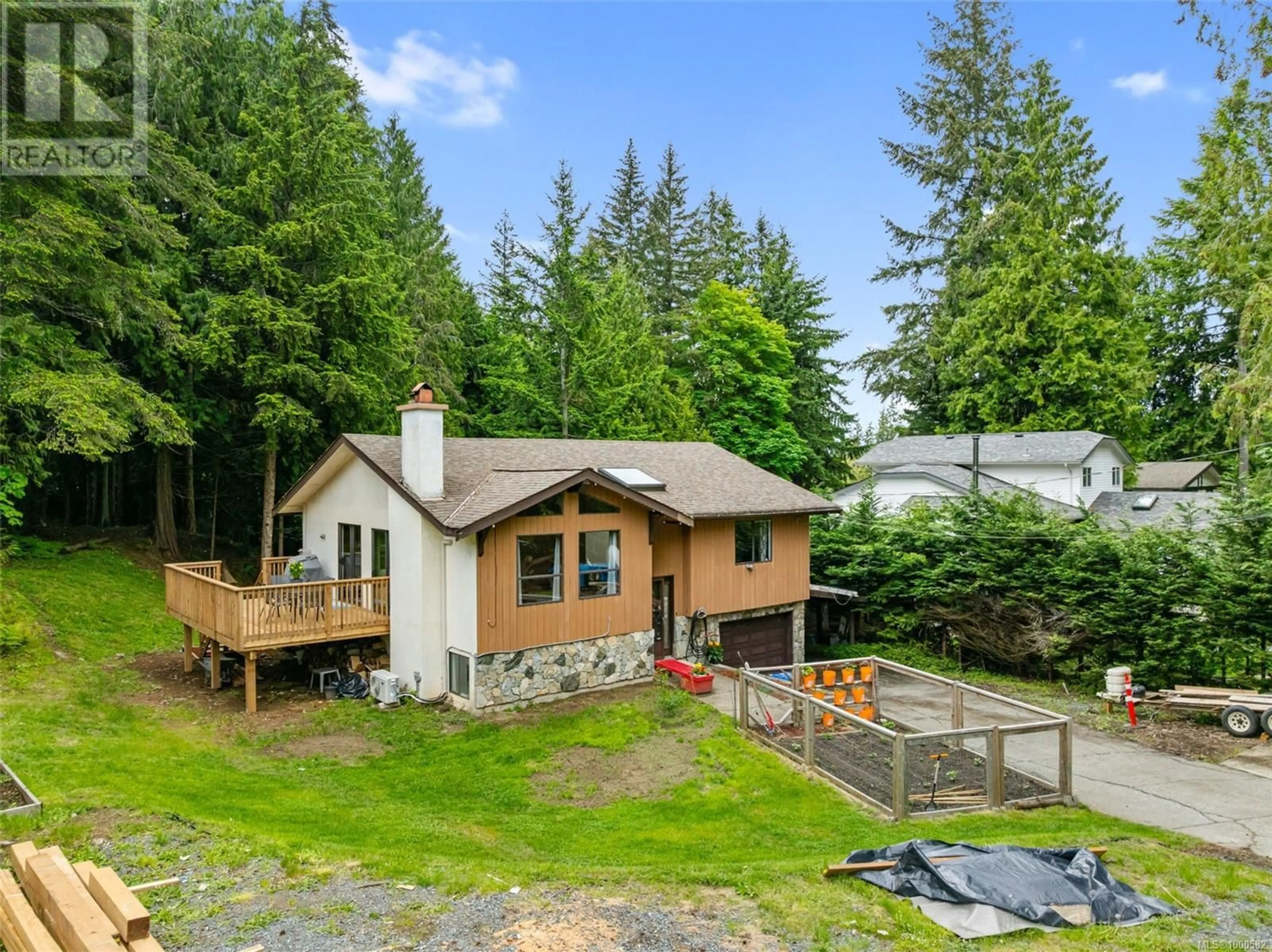 A pic from outside/outdoor area/front of a property/back of a property/a pic from drone, unknown for 2710 BOB-O-LINK DRIVE, Shawnigan Lake British Columbia V8H3A2