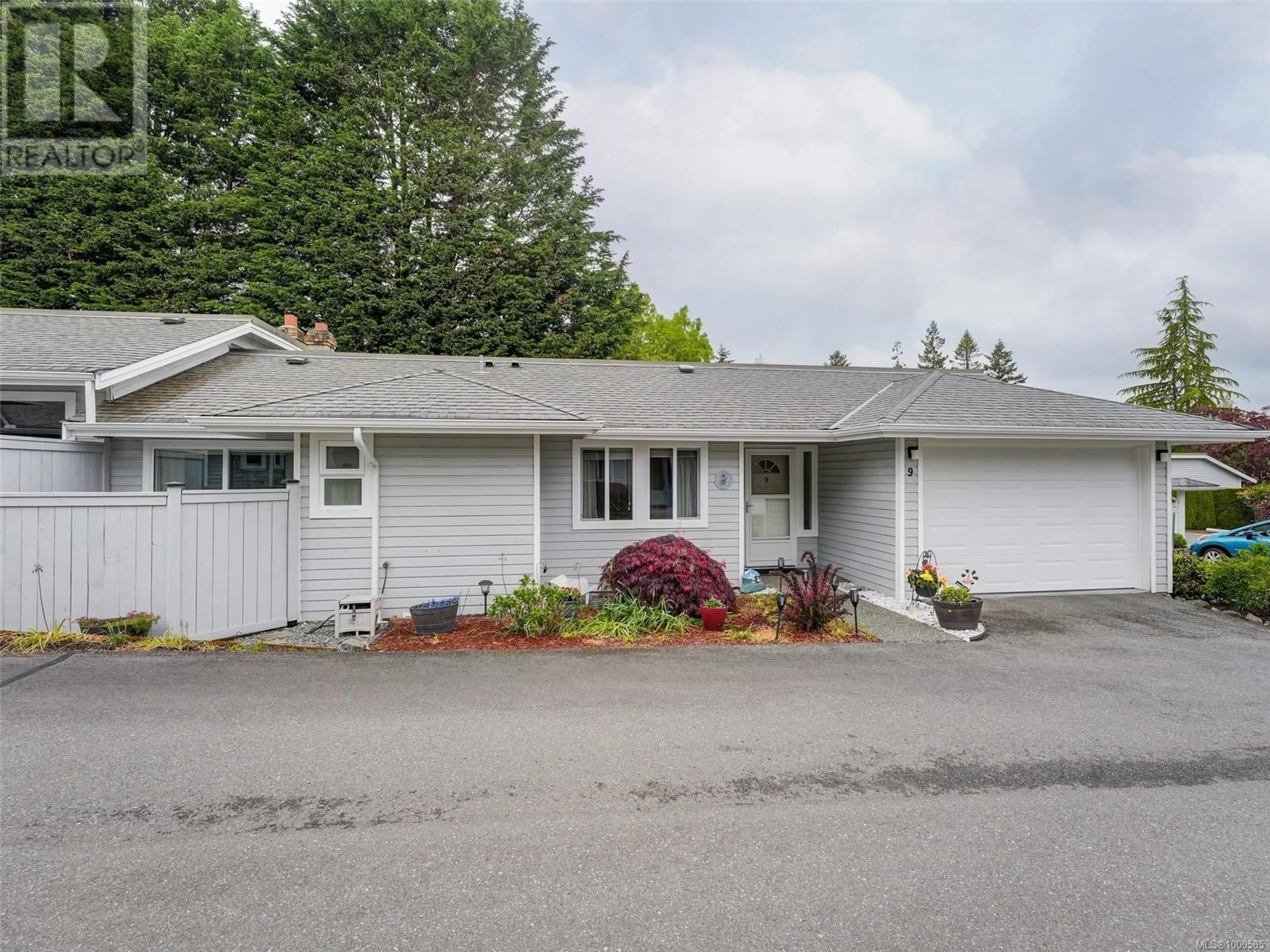Home with vinyl exterior material, street for 9 - 3966 CEDAR HILL CROSS ROAD, Saanich British Columbia V8P5R4