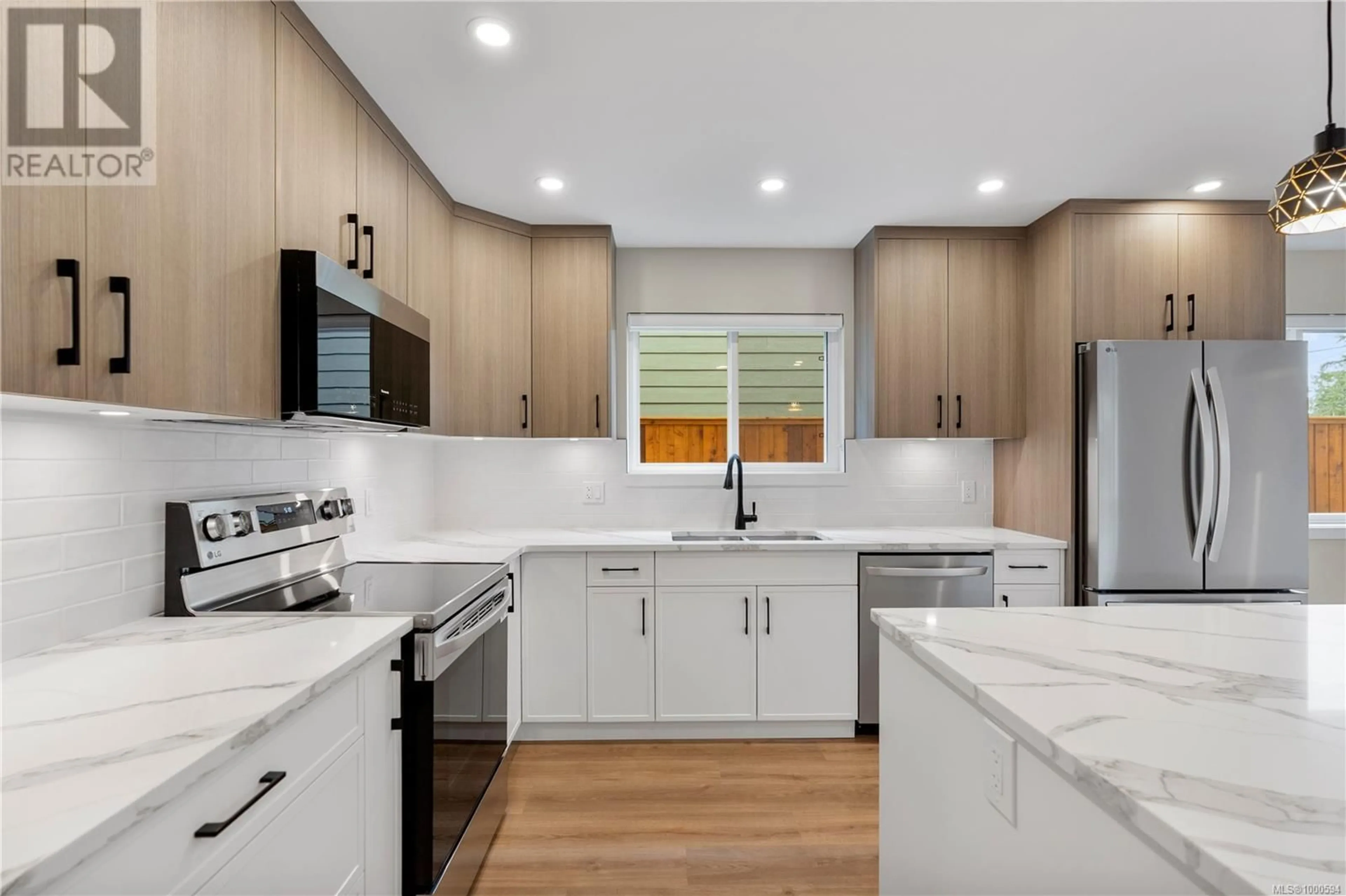 Open concept kitchen, ceramic/tile floor for 731 STONEBROOK LANE, Langford British Columbia V9B3N9