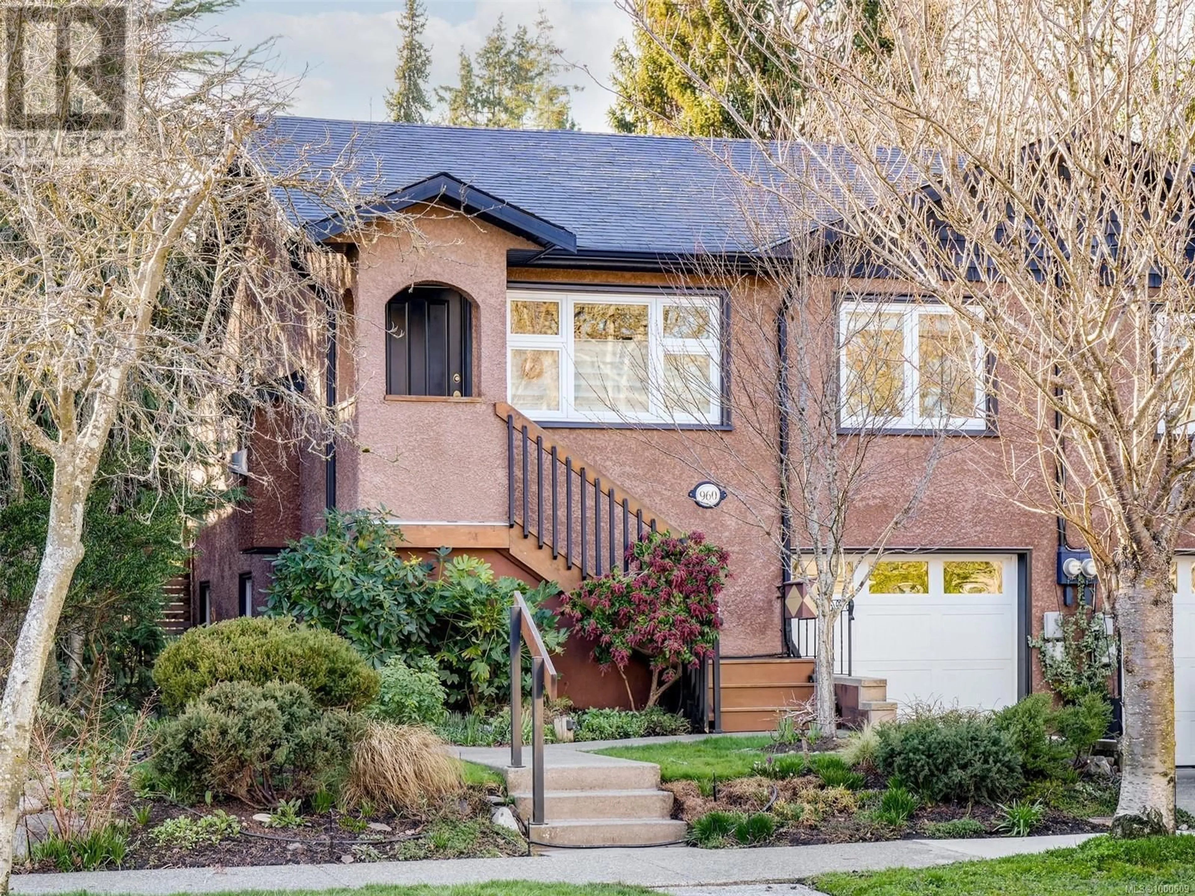 Home with brick exterior material, street for 960 BANK STREET, Victoria British Columbia V8S4B2
