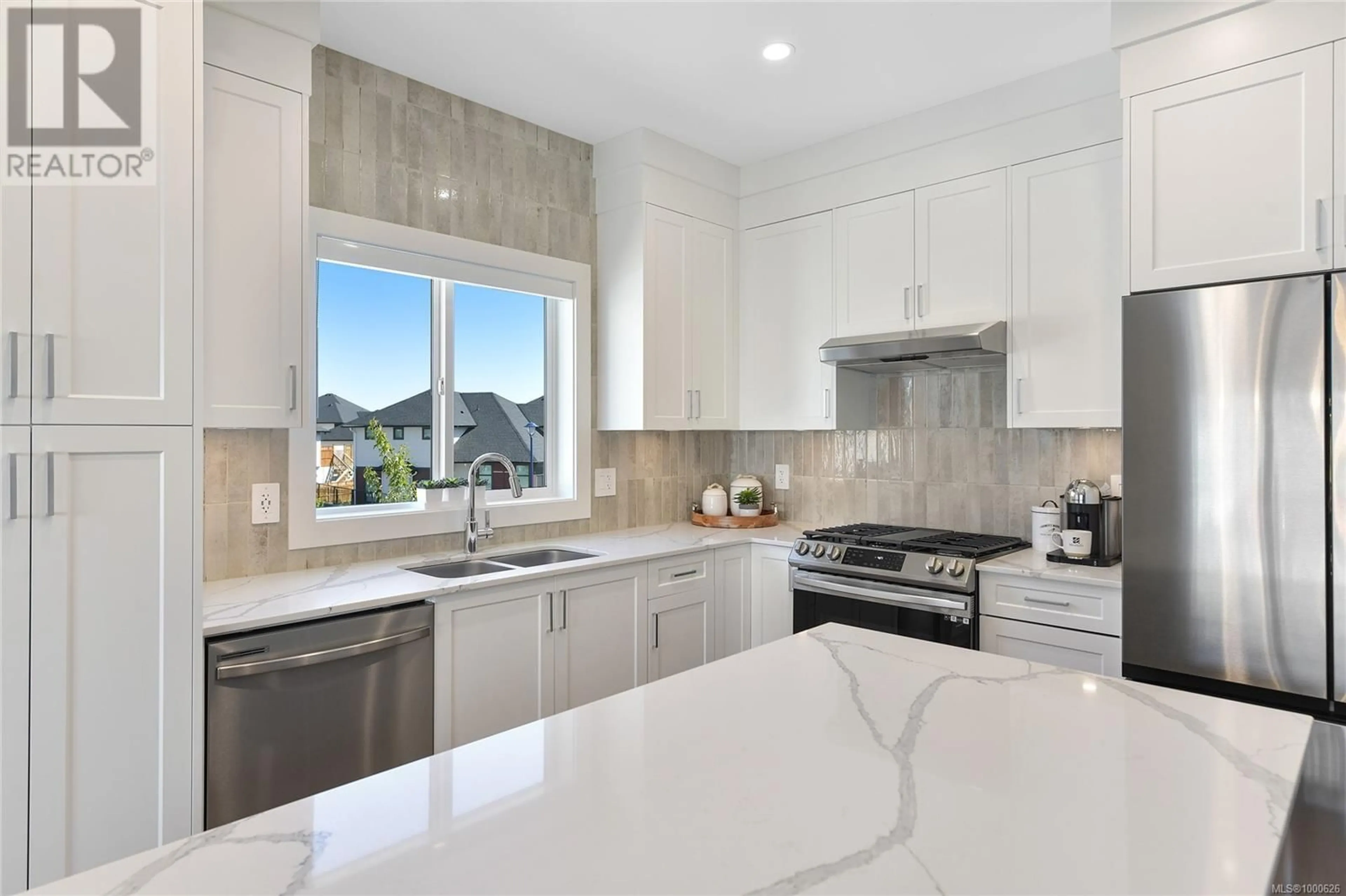 Contemporary kitchen, ceramic/tile floor for 1532 ATLAS DRIVE, Langford British Columbia V9B6Z7