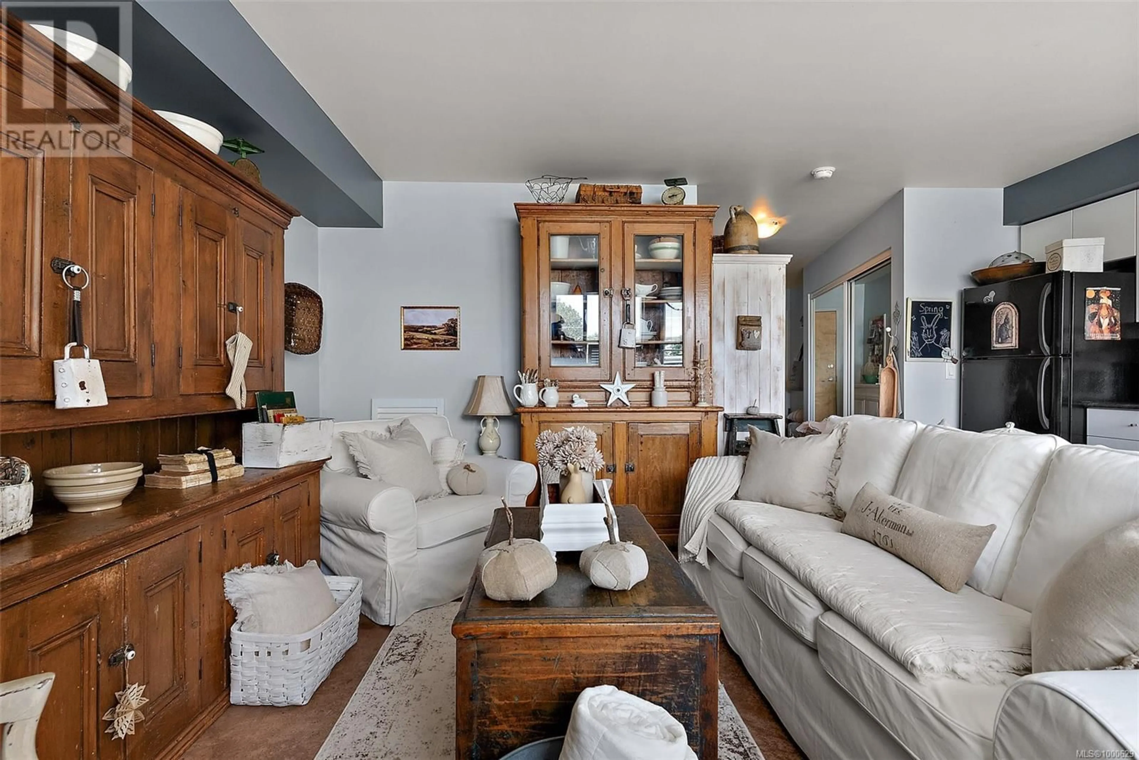 Living room with furniture, unknown for 306 - 932 JOHNSON STREET, Victoria British Columbia V8V3W3