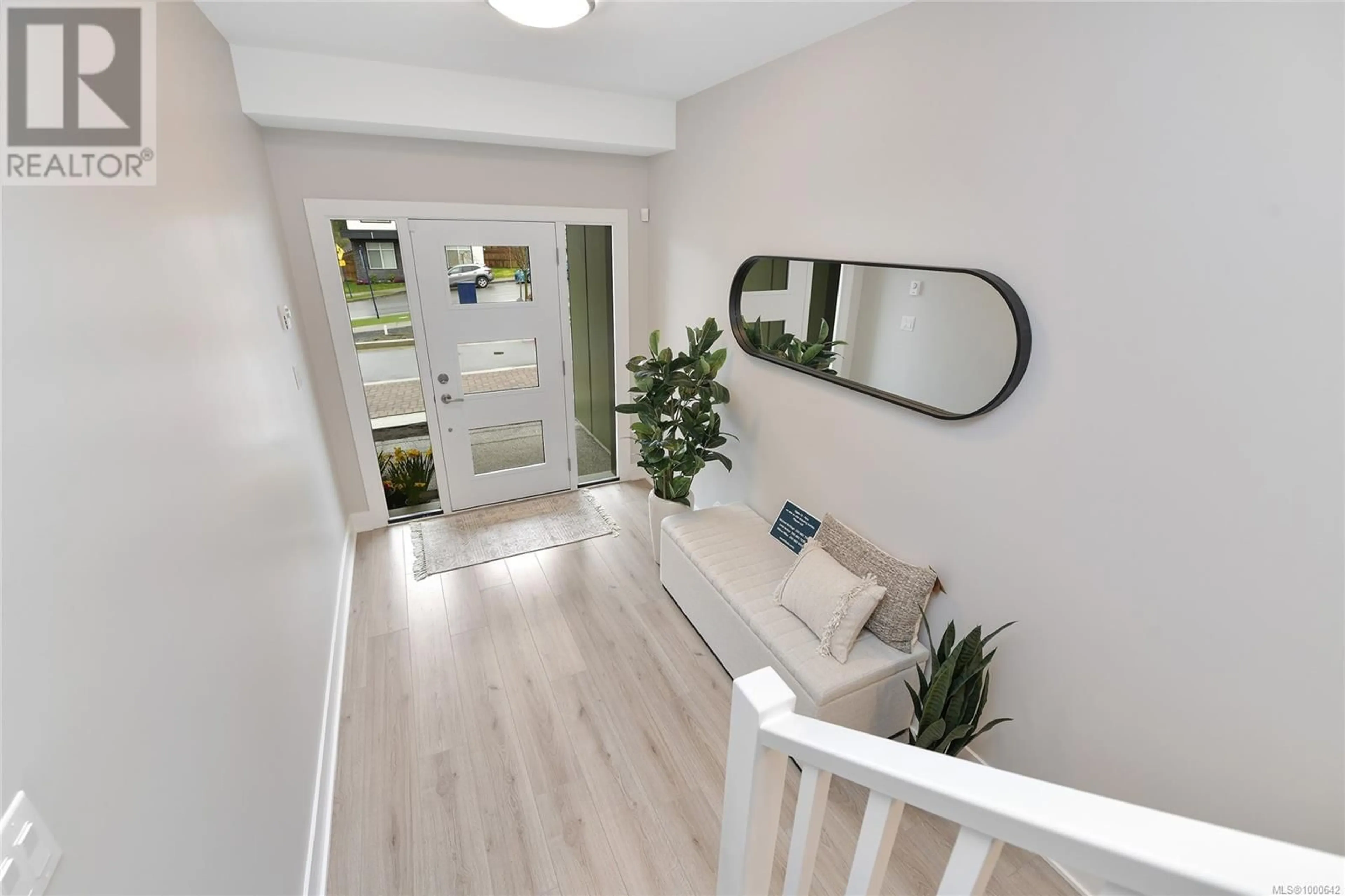 Indoor entryway for 114 - 2950 CONSTELLATION AVENUE, Langford British Columbia V9B7B2