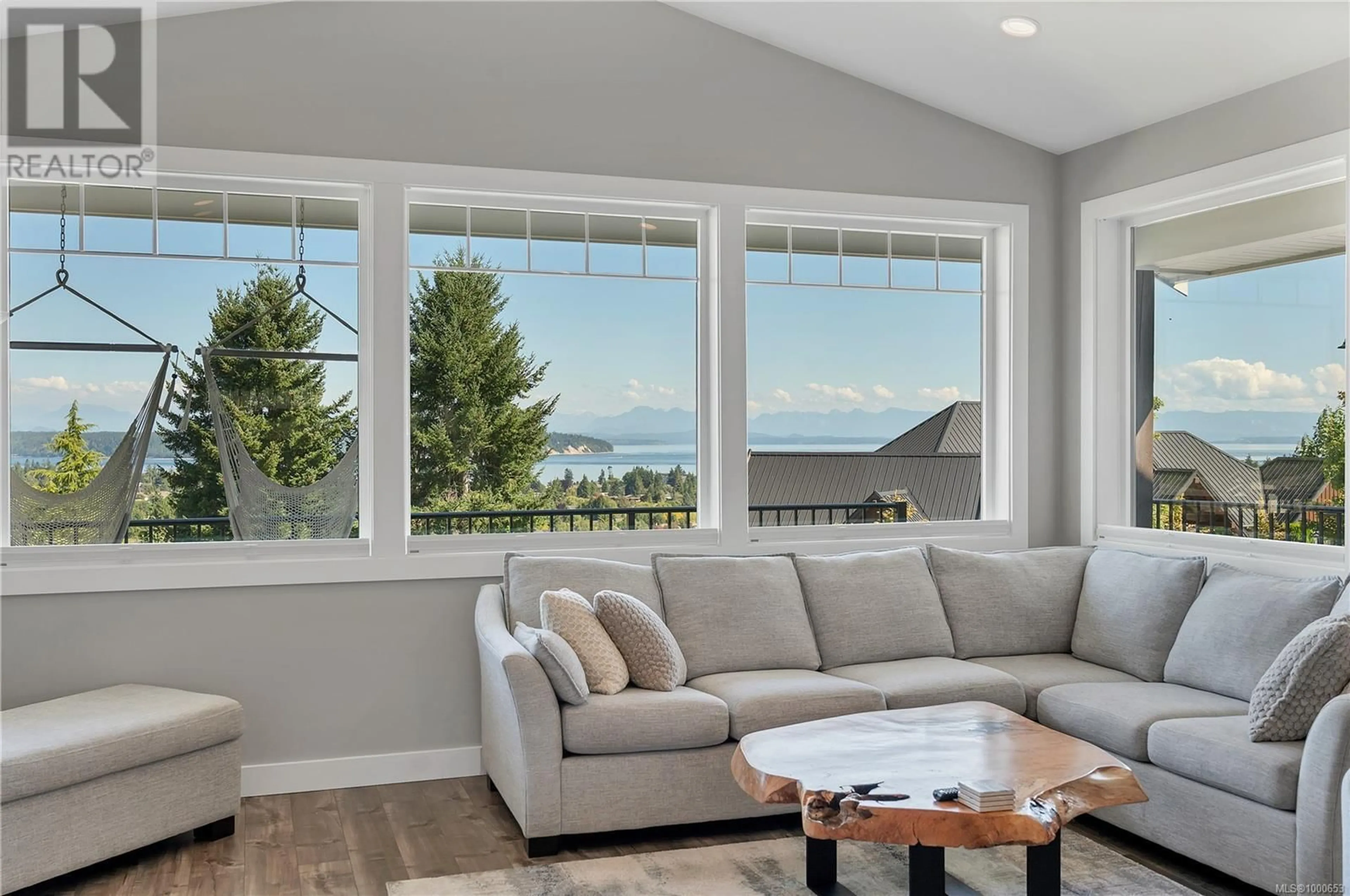 Living room with furniture, unknown for 721 TIMBERLINE DRIVE, Campbell River British Columbia V9H0A3