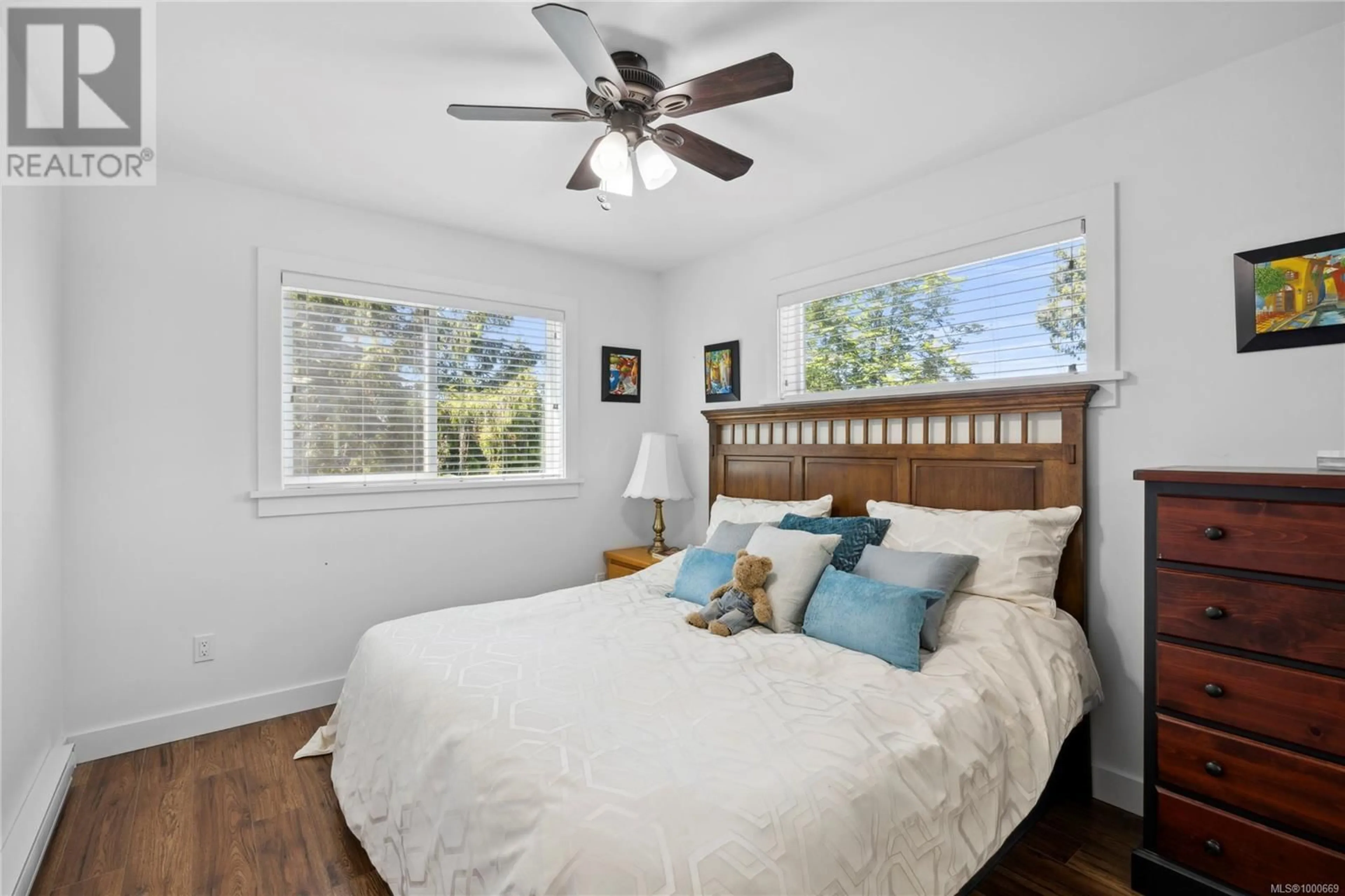 Bedroom with bed, unknown for 675 PYM STREET NORTH, Parksville British Columbia V9P1A9