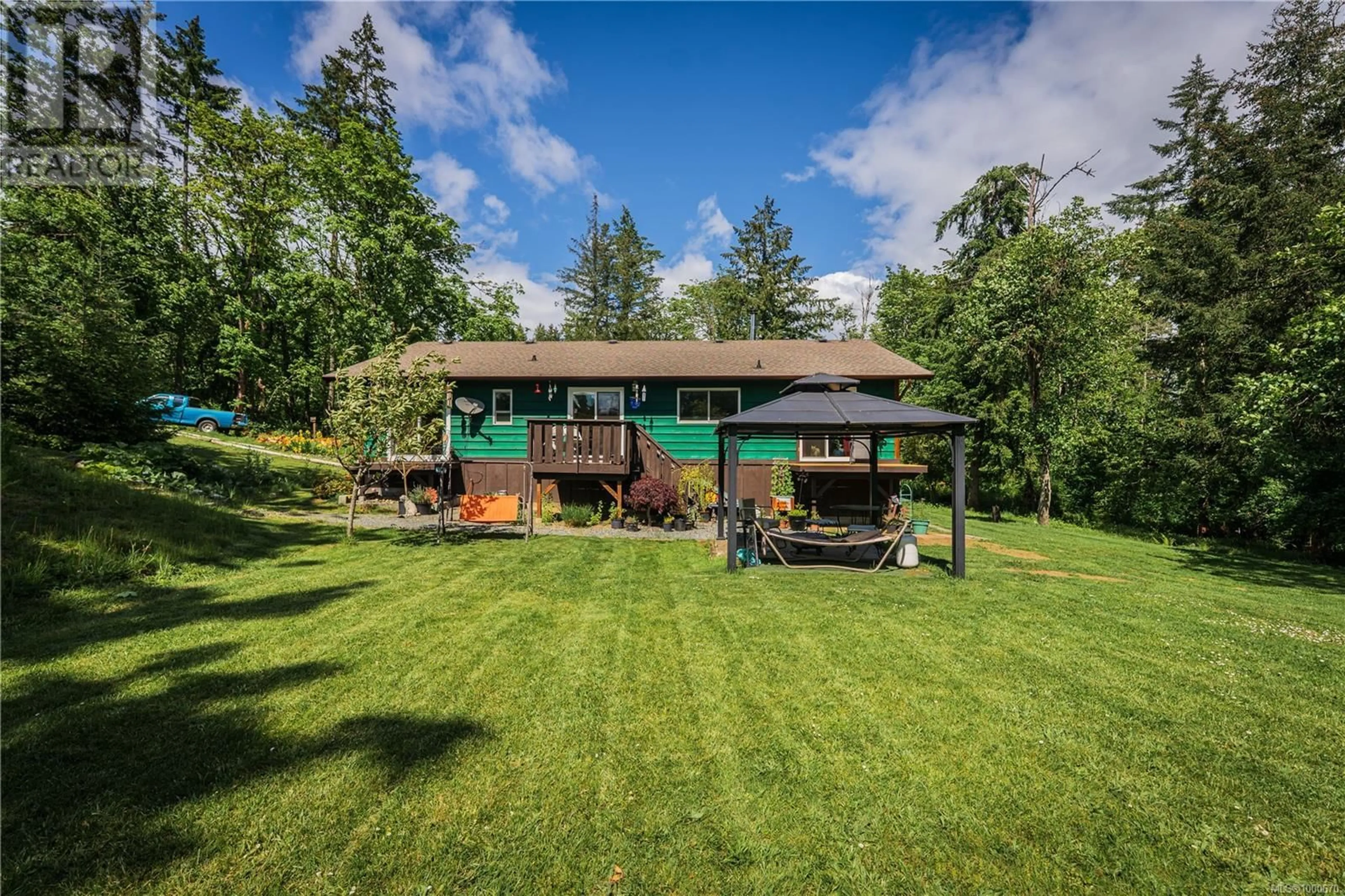 A pic from outside/outdoor area/front of a property/back of a property/a pic from drone, unknown for 6557 NORTH ROAD, Duncan British Columbia V9L6K9