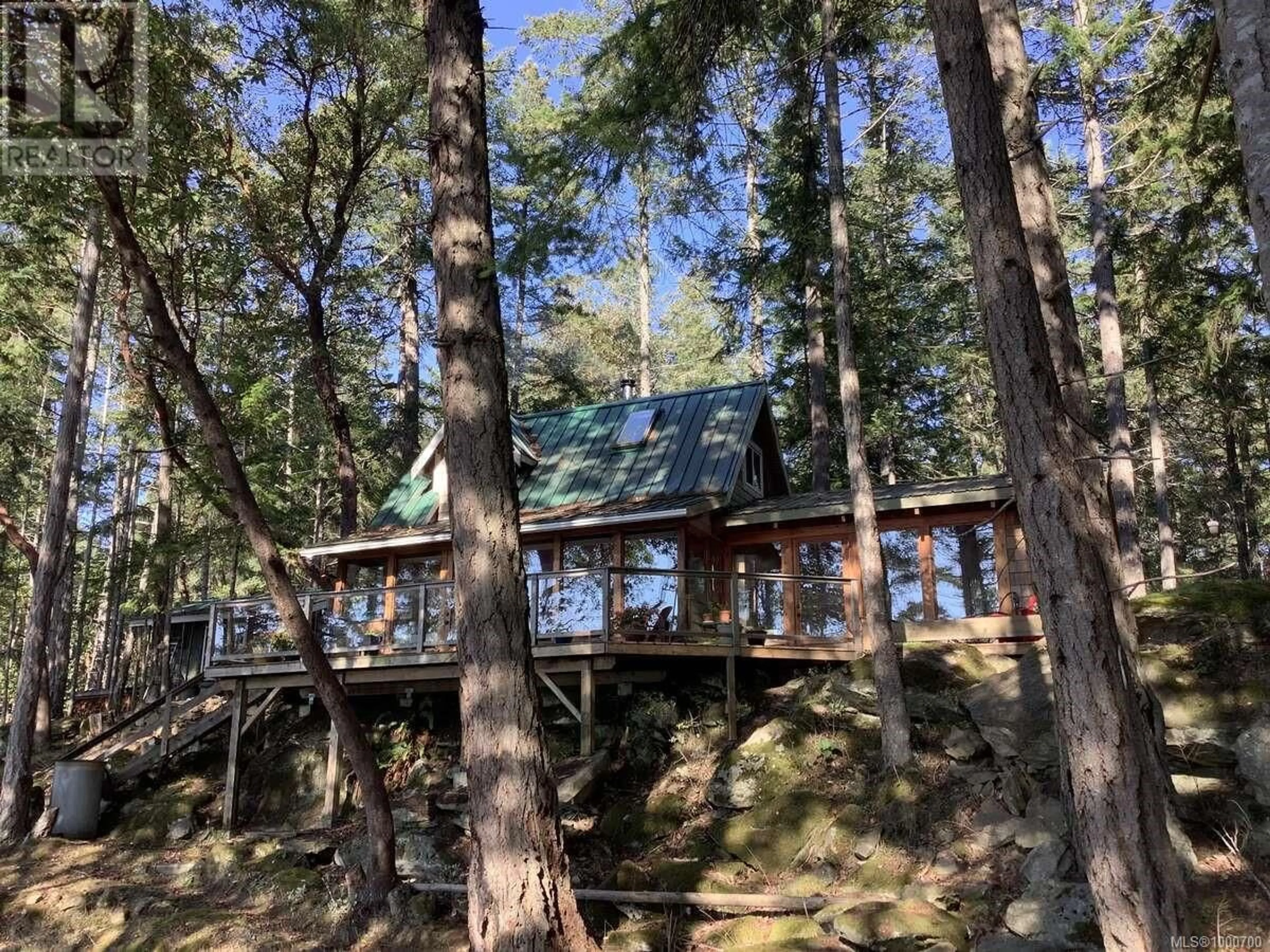 A pic from outside/outdoor area/front of a property/back of a property/a pic from drone, forest/trees view for 631 FLEWETT DRIVE, Decourcy Island British Columbia V9R1X7
