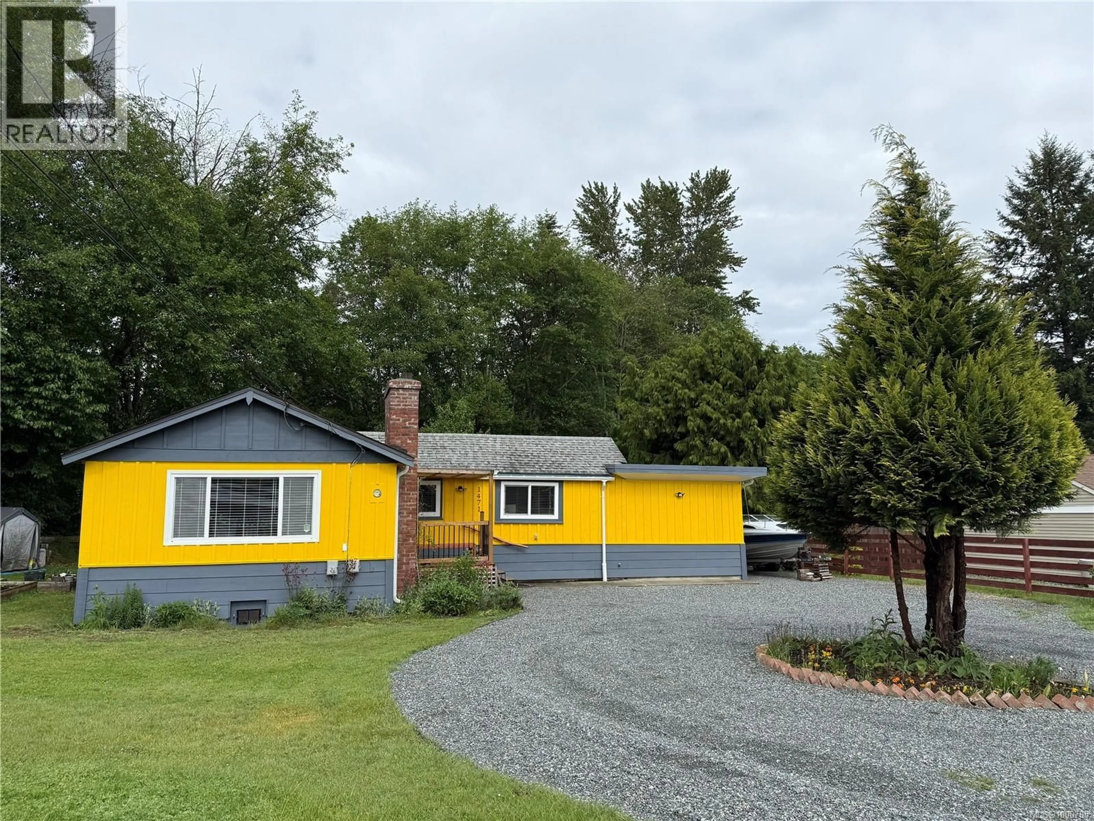 A pic from outside/outdoor area/front of a property/back of a property/a pic from drone, street for 1471 EXTENSION ROAD, Nanaimo British Columbia V9R6R7