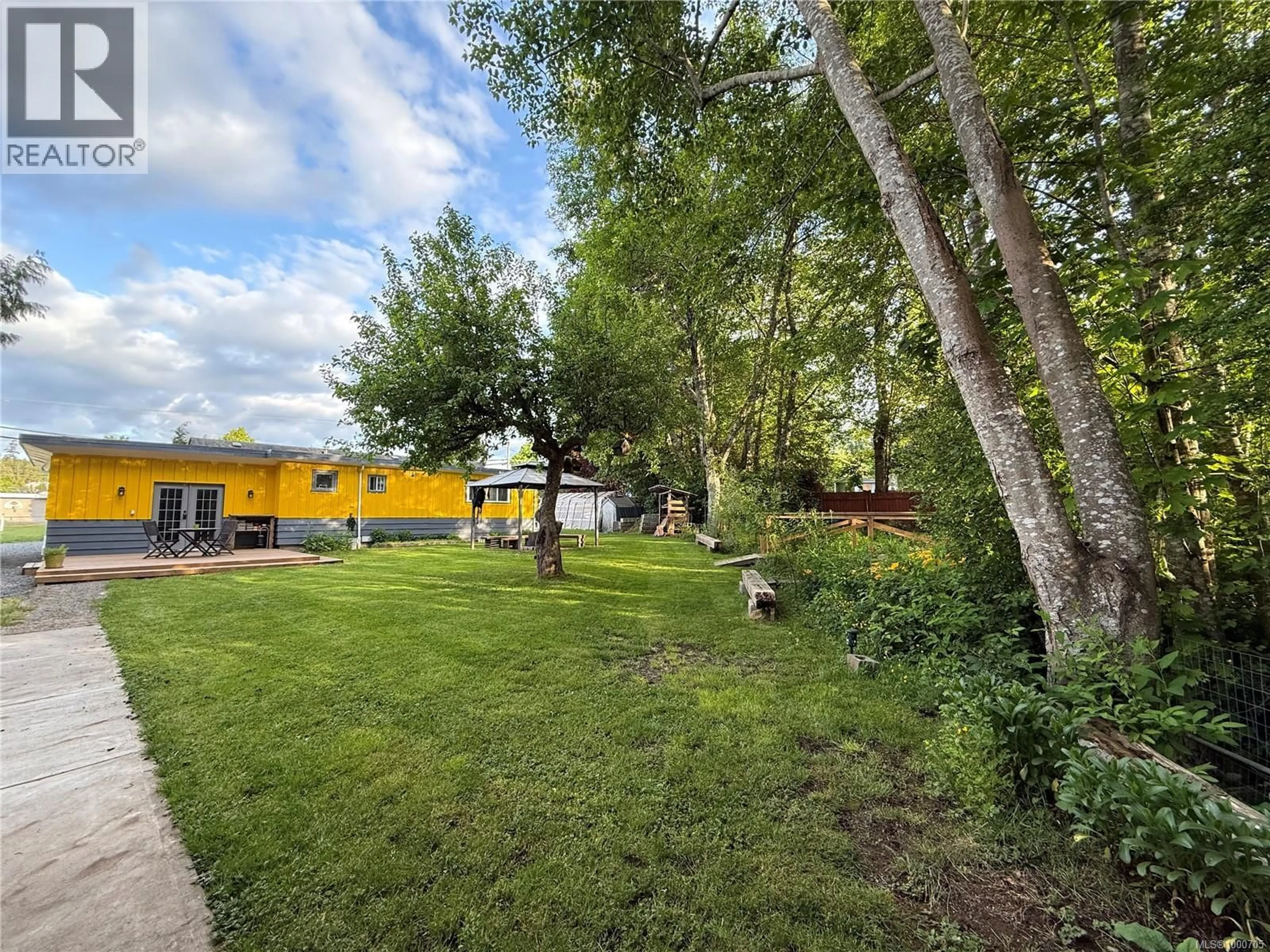 A pic from outside/outdoor area/front of a property/back of a property/a pic from drone, street for 1471 EXTENSION ROAD, Nanaimo British Columbia V9R6R7