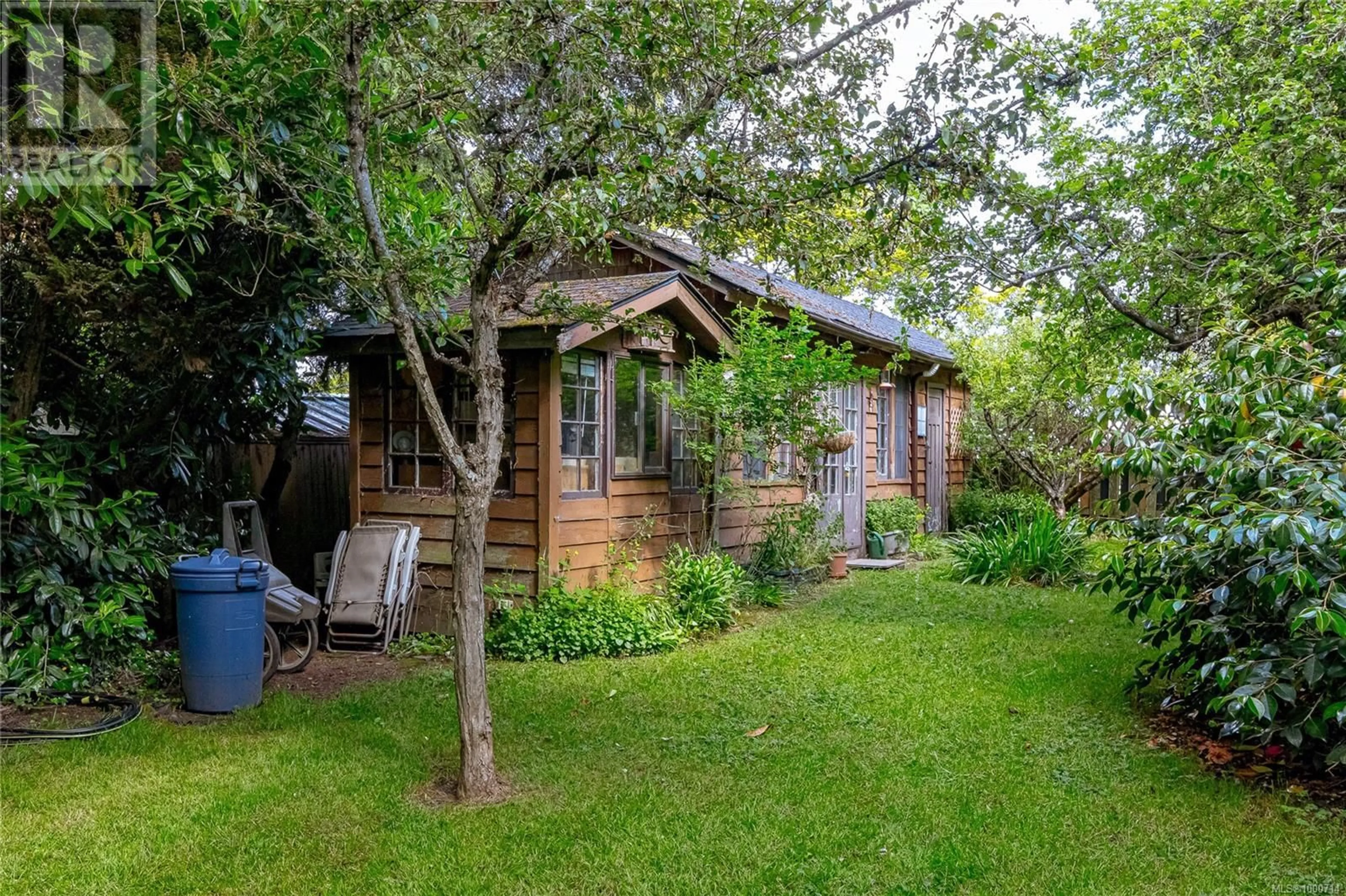 Shed for 1794 MIDGARD AVENUE, Saanich British Columbia V8P2Y9