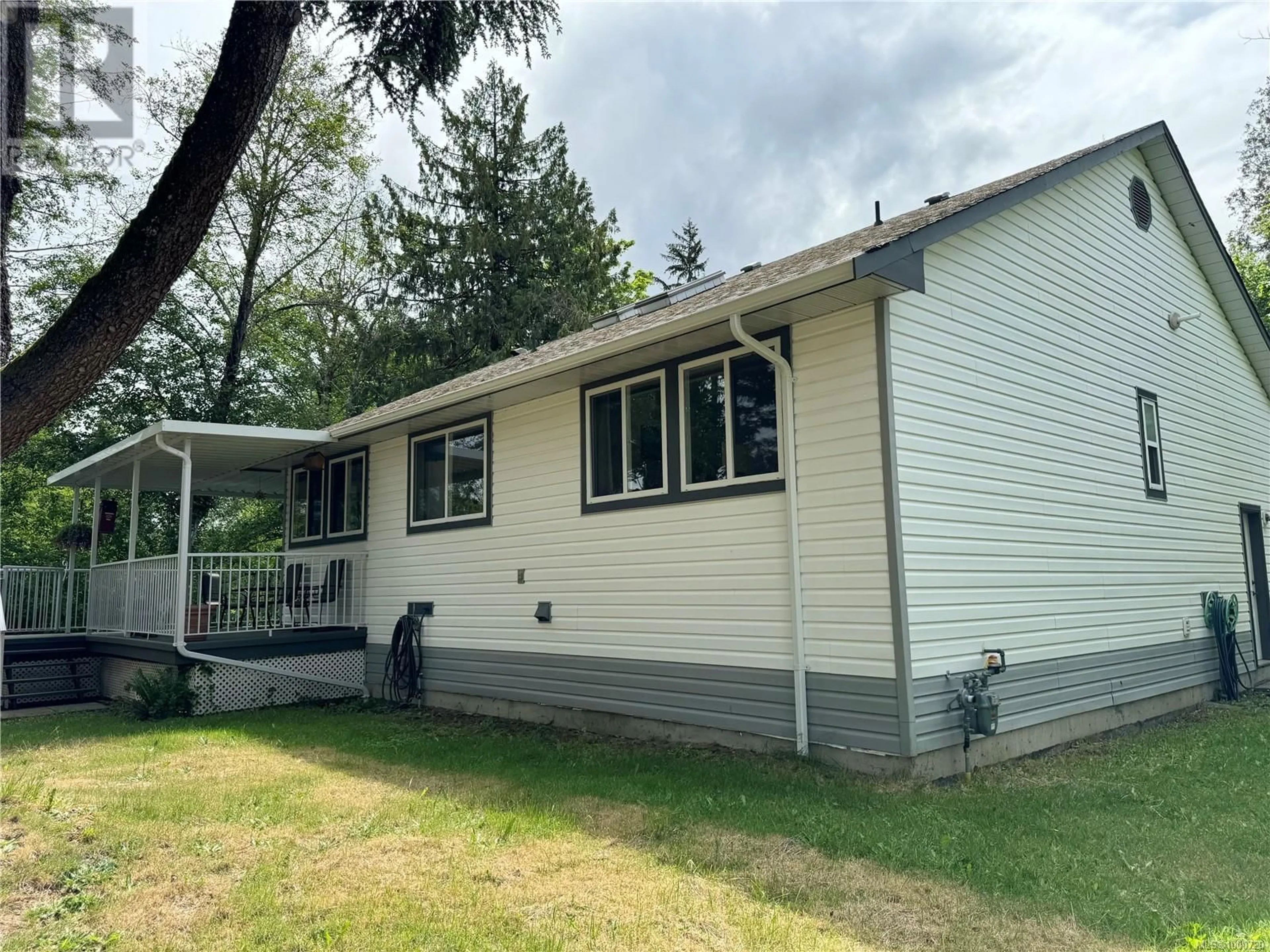 Home with vinyl exterior material, unknown for 5199 PINEO ROAD, Port Alberni British Columbia V9Y7A4