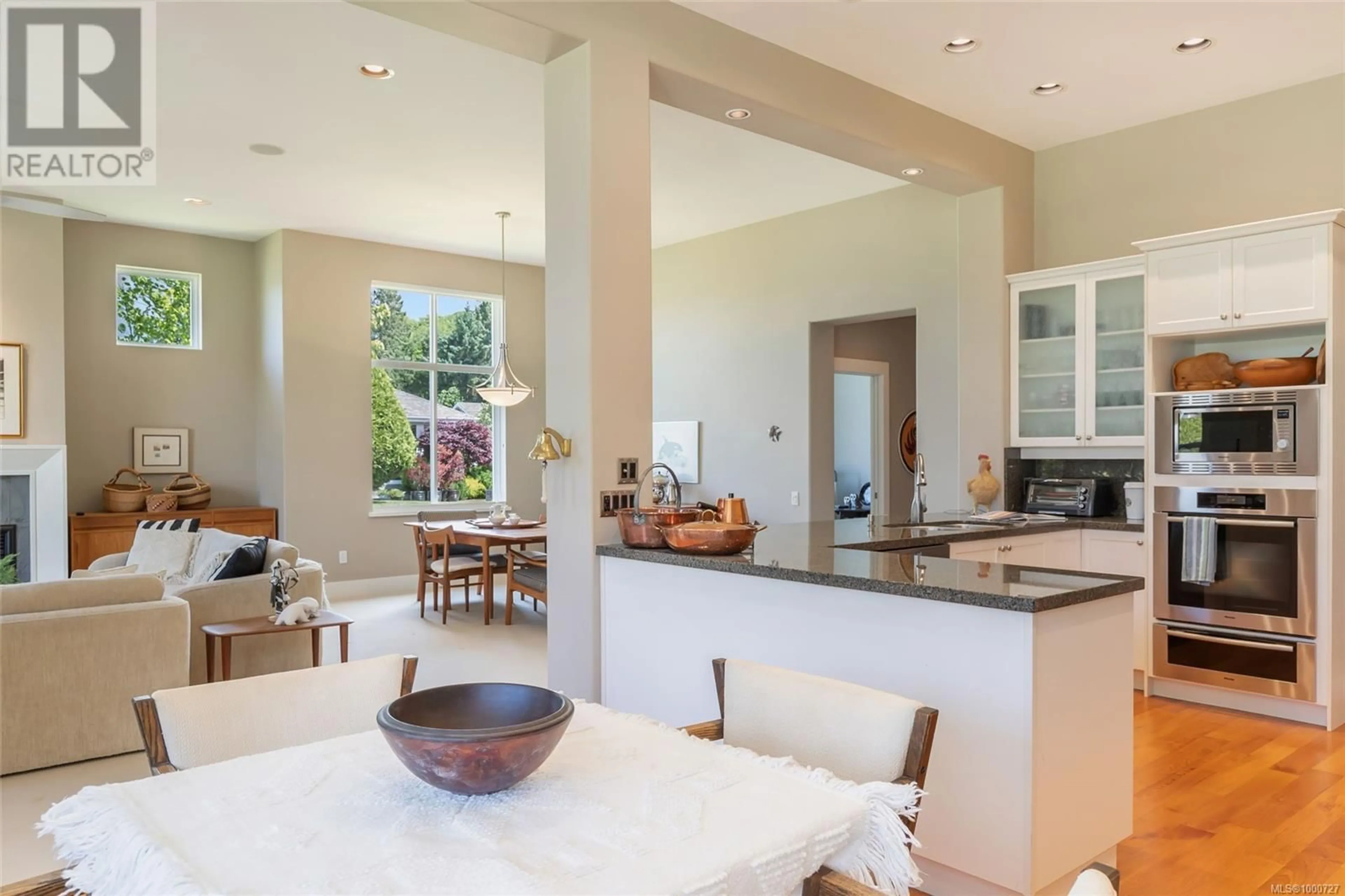 Open concept kitchen, ceramic/tile floor for 1698 BRENTWOOD STREET, Parksville British Columbia V9P2Y6