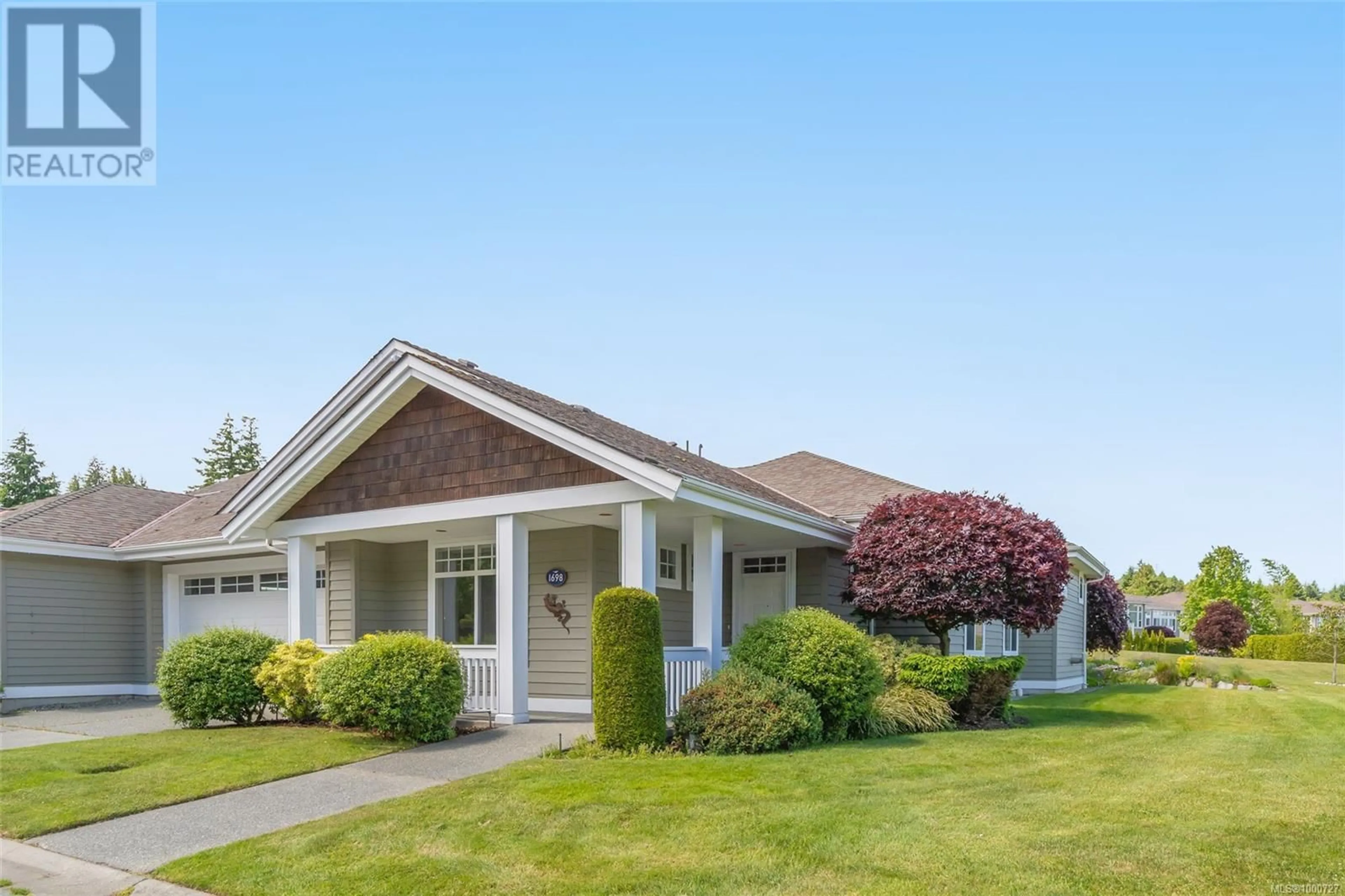 Home with vinyl exterior material, street for 1698 BRENTWOOD STREET, Parksville British Columbia V9P2Y6