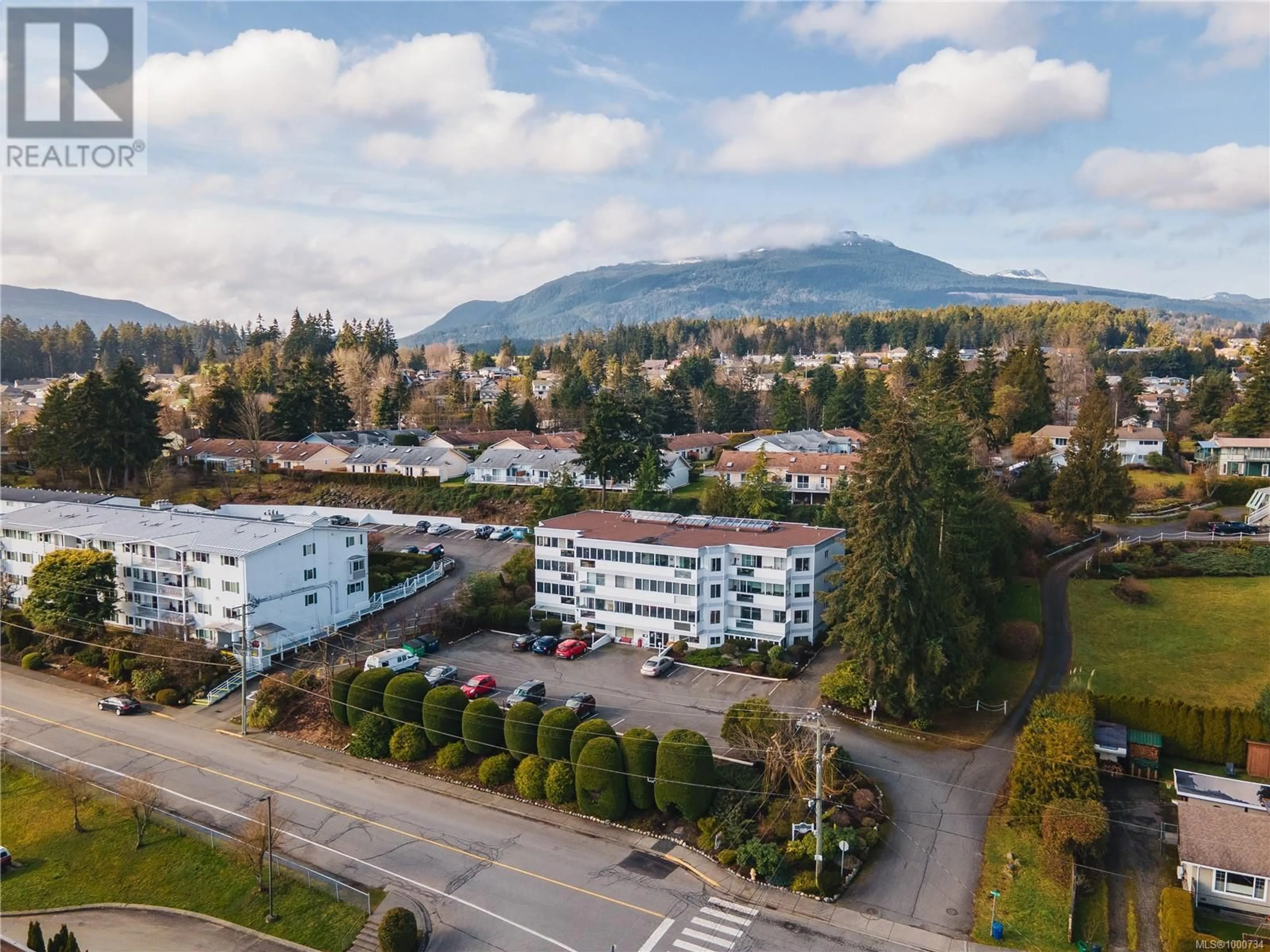 A pic from outside/outdoor area/front of a property/back of a property/a pic from drone, mountain view for 203 - 9958 DANIEL STREET, Chemainus British Columbia V0R1K1