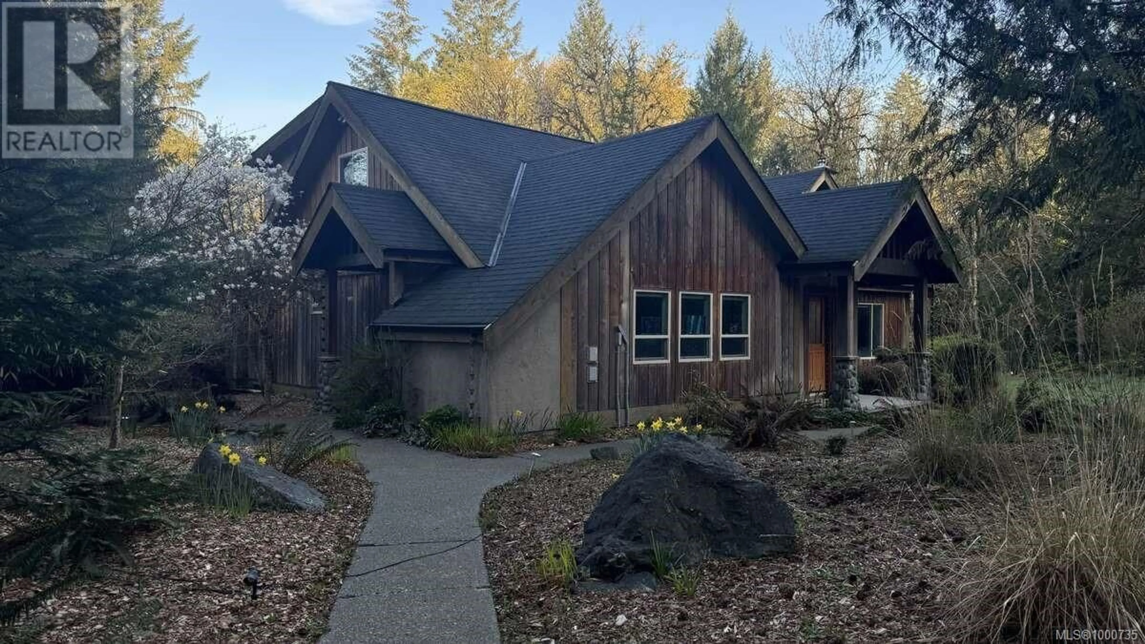 Home with vinyl exterior material, unknown for 5408 WINCHESTER ROAD, Duncan British Columbia V9L6G1