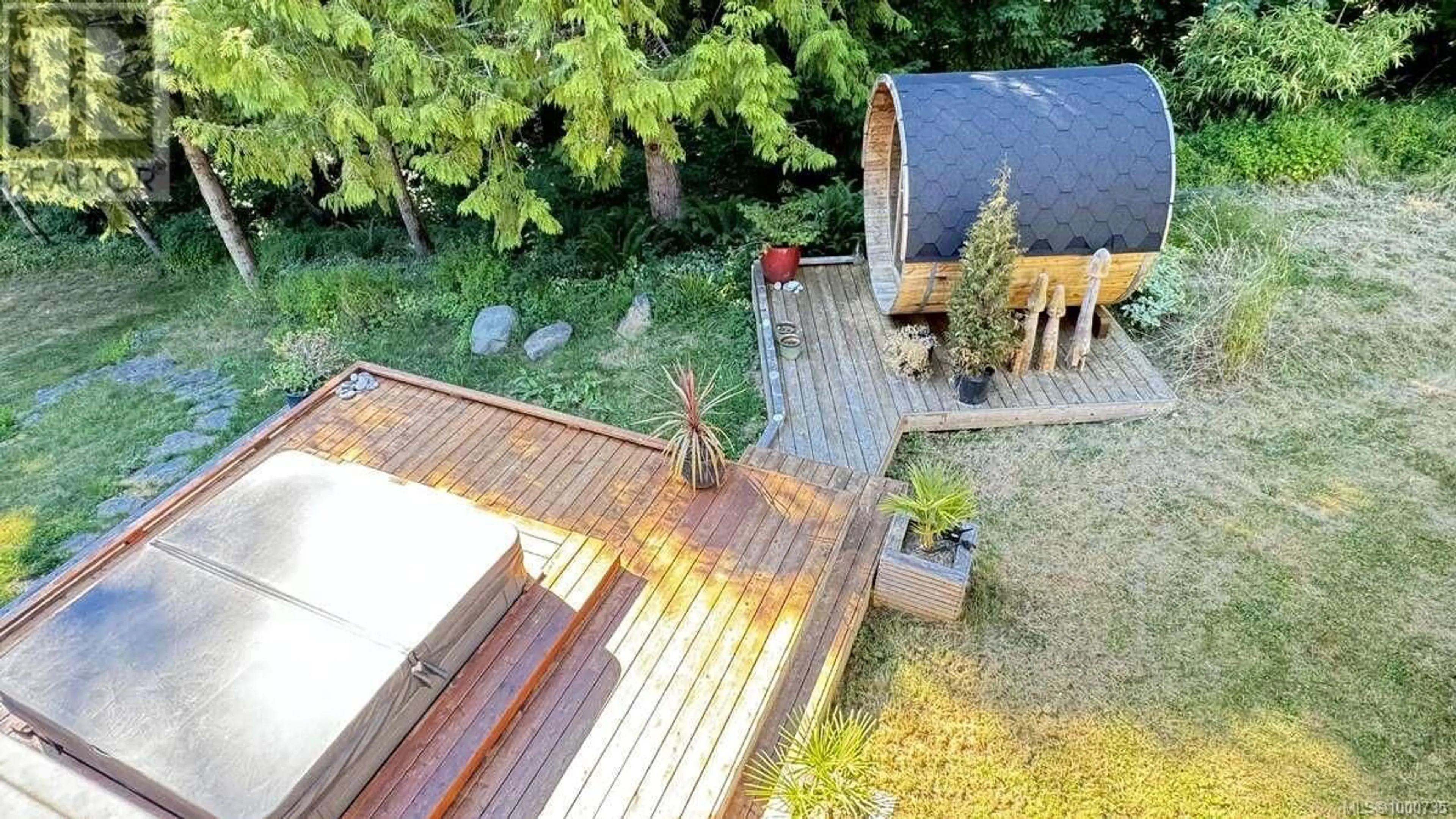 A pic from outside/outdoor area/front of a property/back of a property/a pic from drone, unknown for 5408 WINCHESTER ROAD, Duncan British Columbia V9L6G1