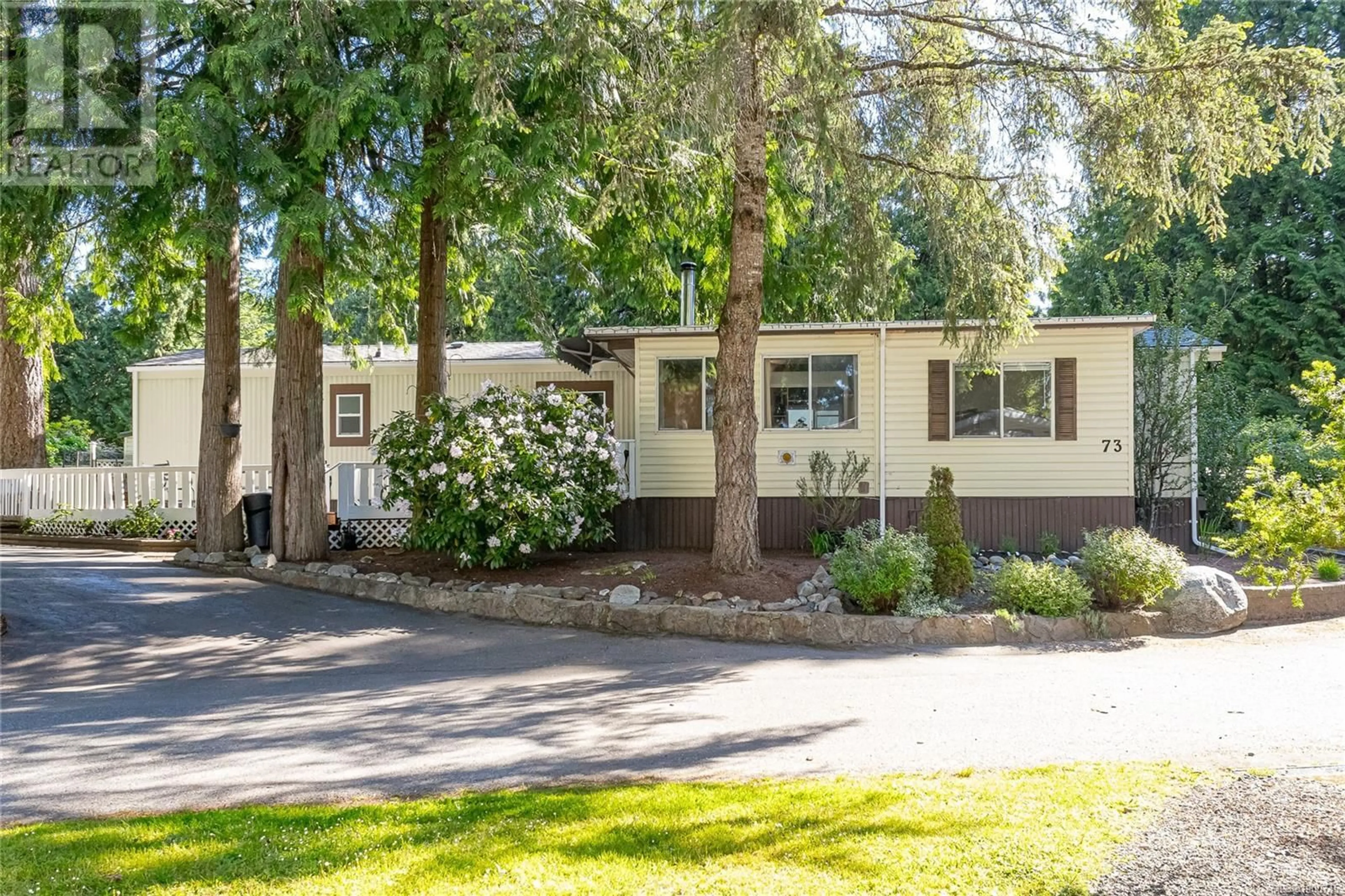 Home with vinyl exterior material, street for 73 - 25 MAKI ROAD, Nanaimo British Columbia V9R6N3