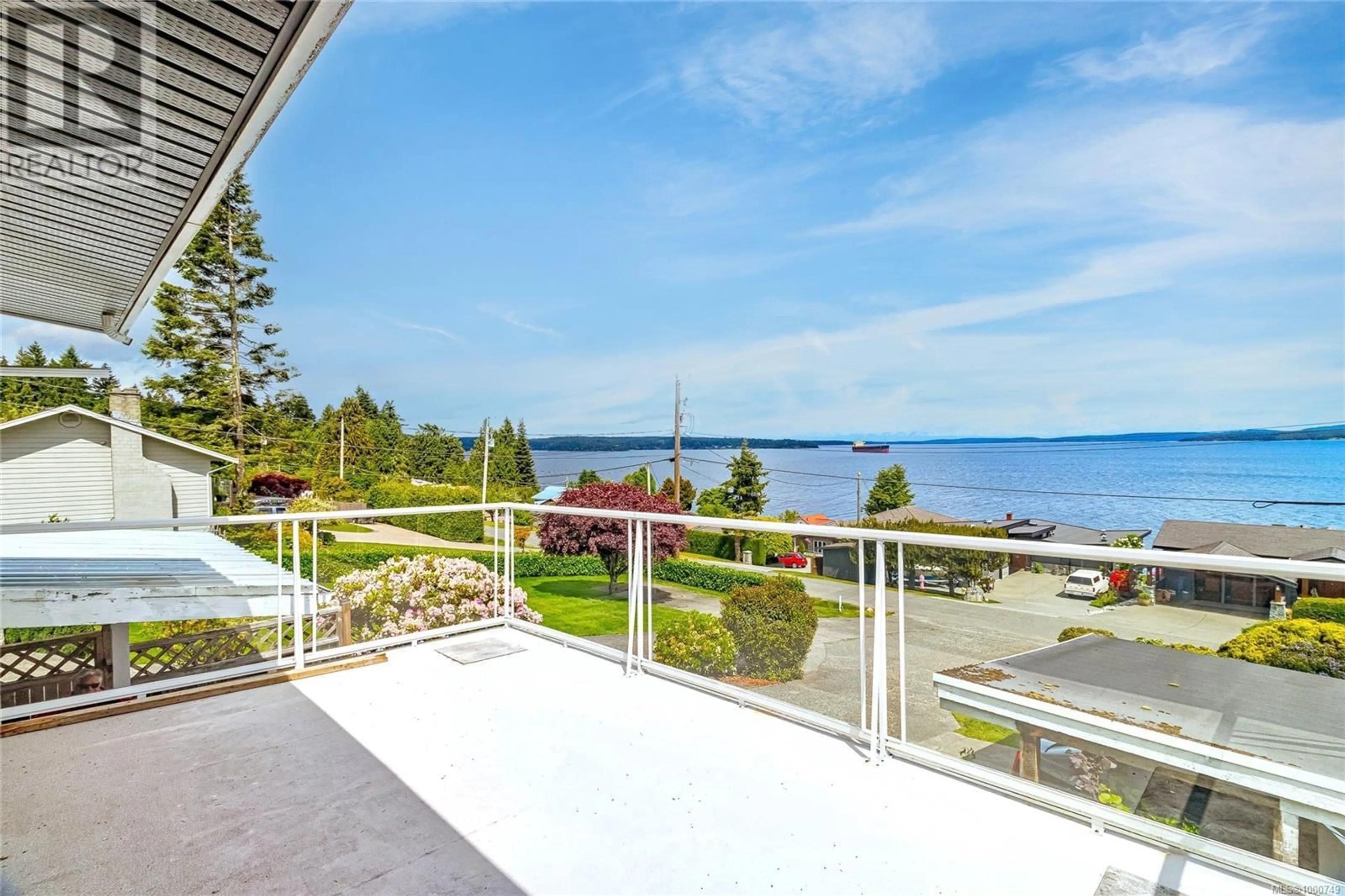 Patio, water/lake/river/ocean view for 3702 GARDNER ROAD, Ladysmith British Columbia V9G2A2