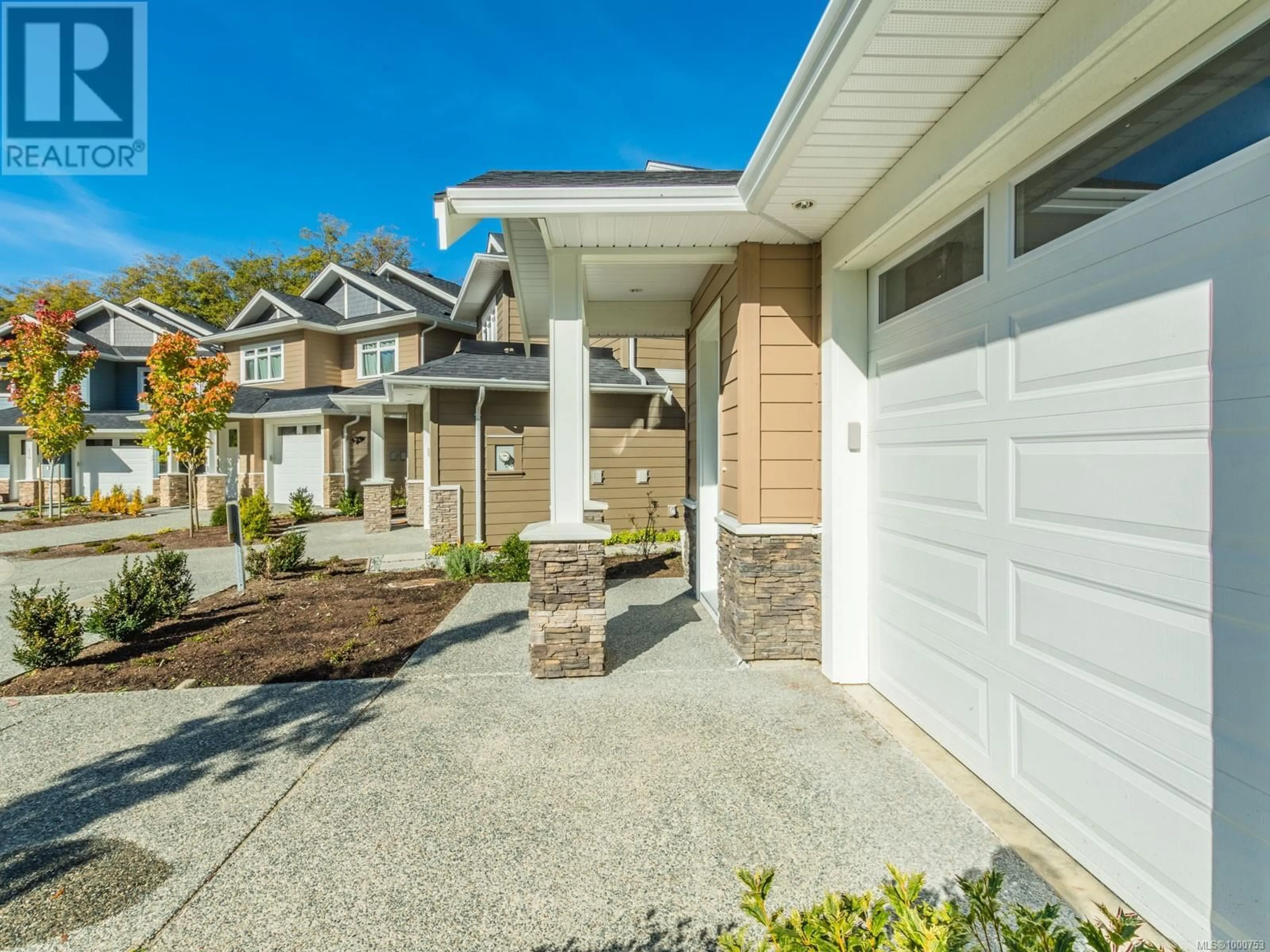 Home with vinyl exterior material, street for 113 - 5160 HAMMOND BAY ROAD, Nanaimo British Columbia V9T5B5