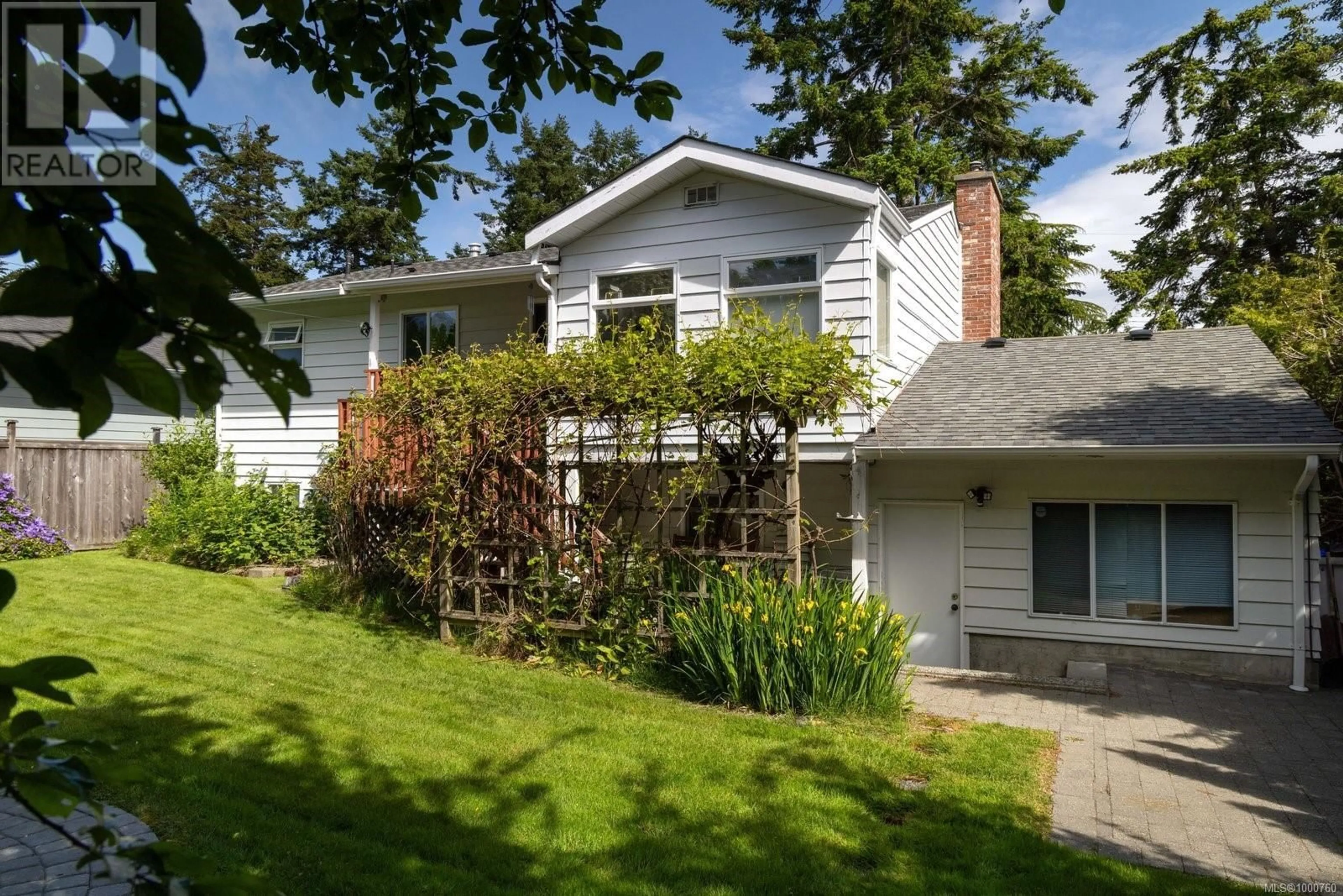Unknown for 2495 BEAUFORT ROAD, Sidney British Columbia V8L2K1