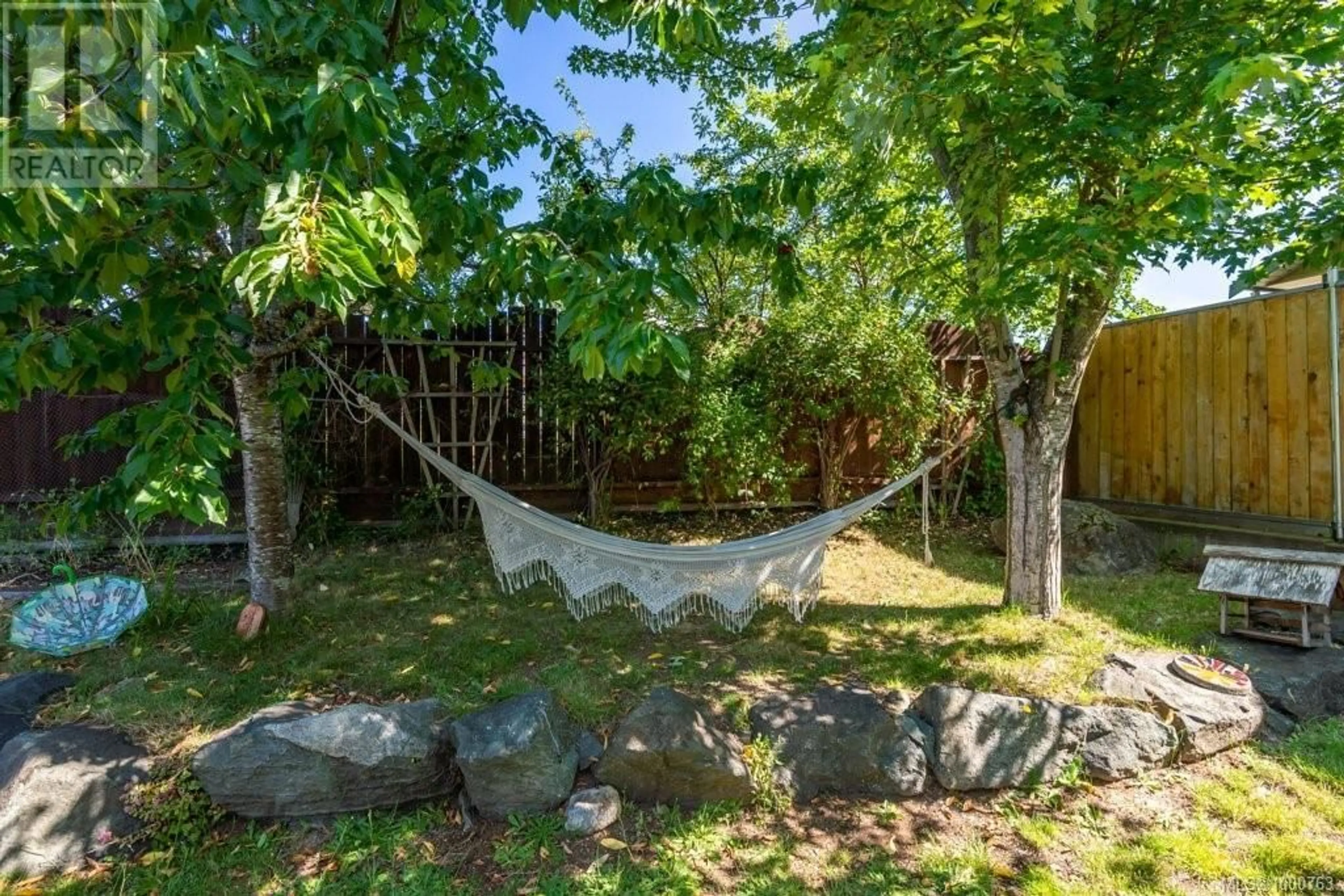 Patio, street for 1001 SHELLBOURNE BOULEVARD, Campbell River British Columbia V9W6S2