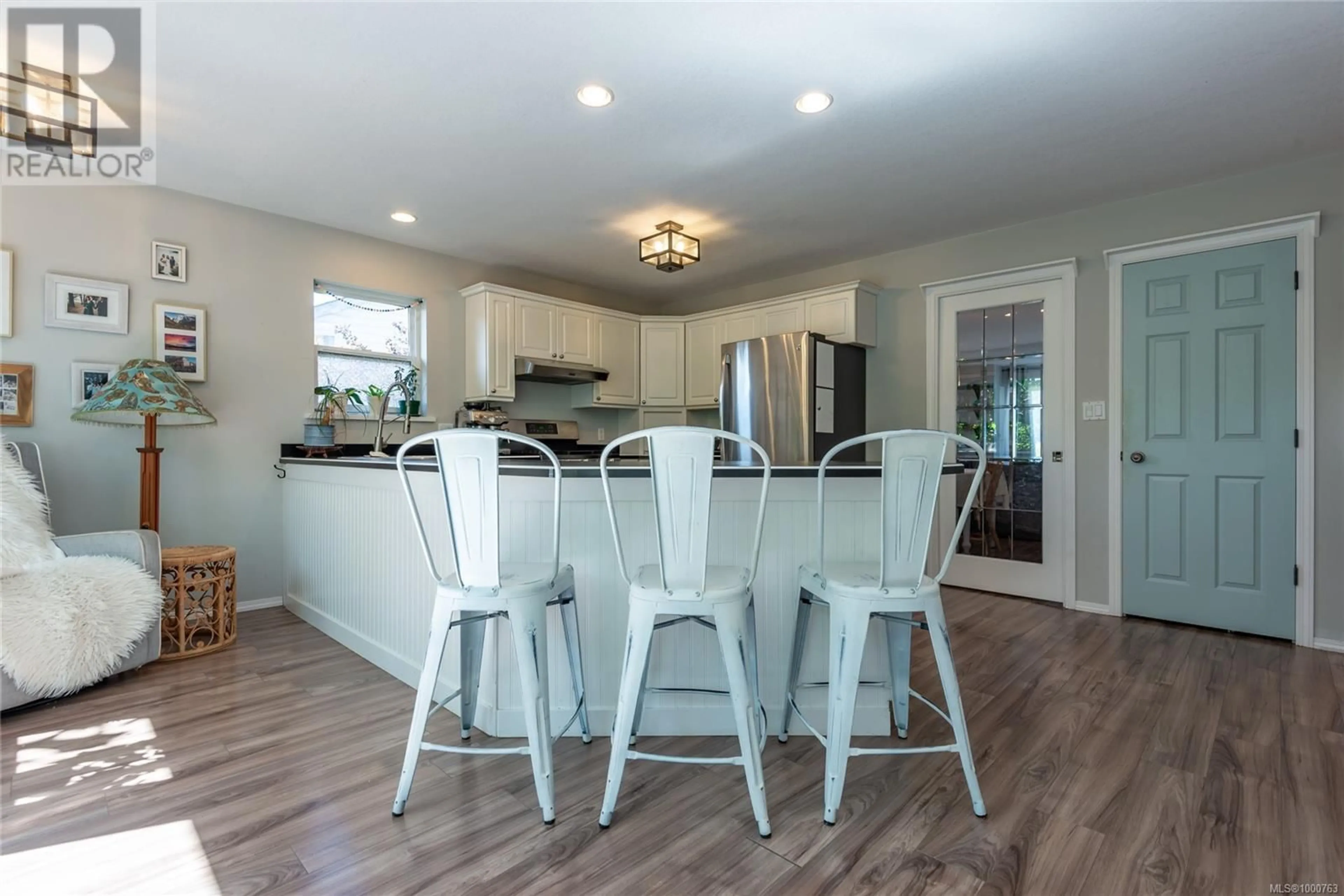 Open concept kitchen, unknown for 1001 SHELLBOURNE BOULEVARD, Campbell River British Columbia V9W6S2