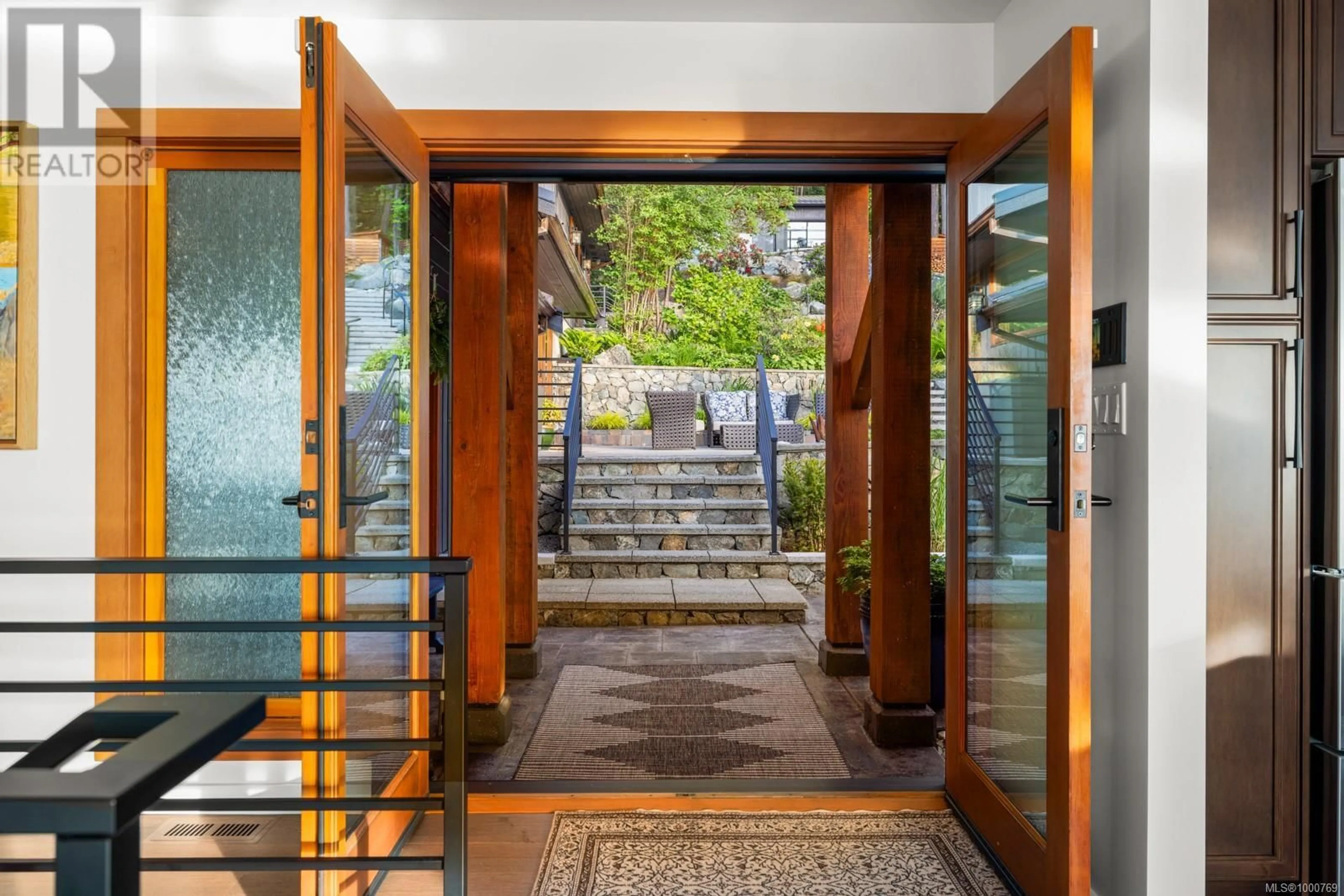 Indoor foyer for 9576 ARDMORE DRIVE, North Saanich British Columbia V8L5H3