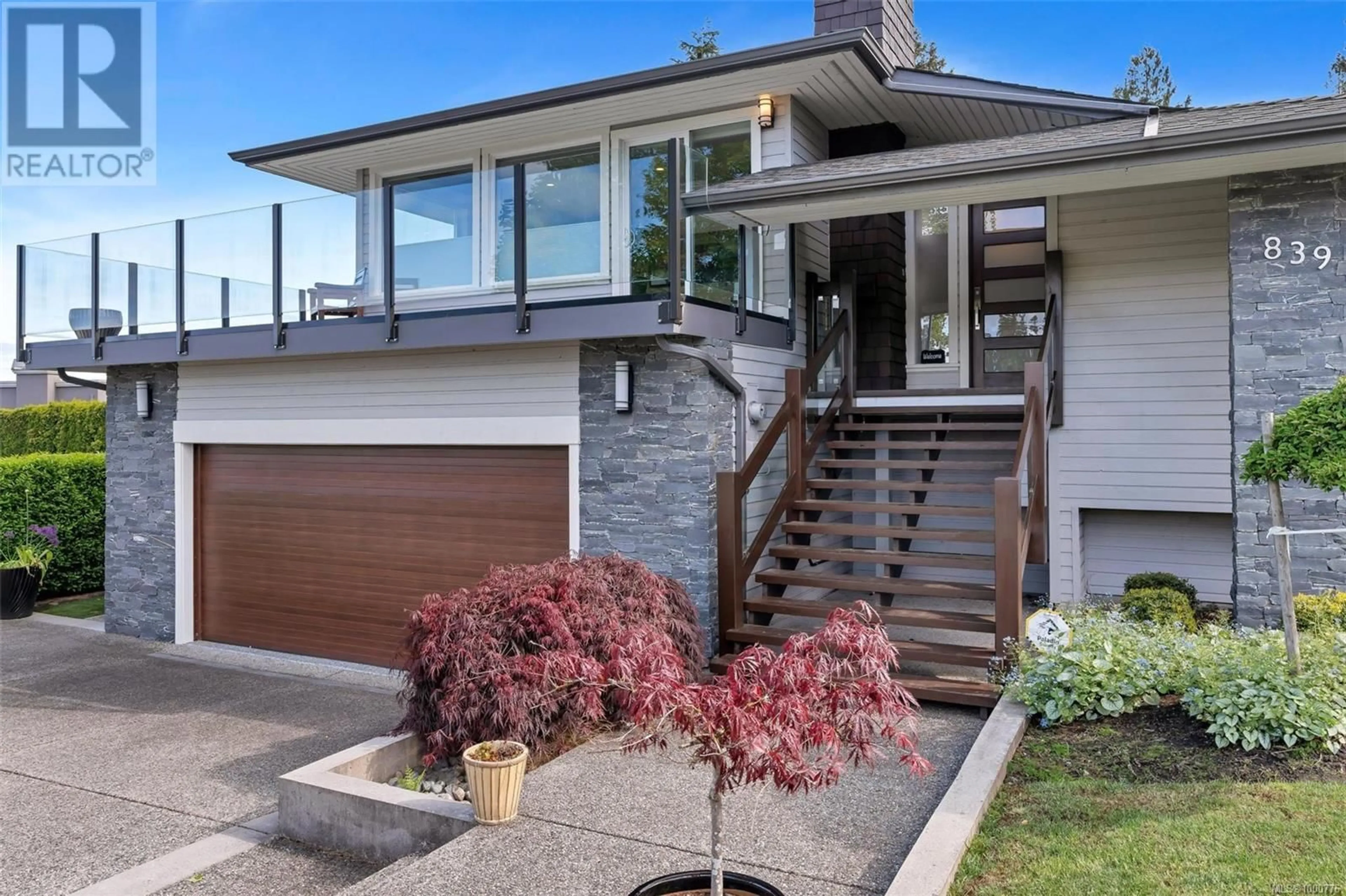 Home with brick exterior material, street for 839 GULFVIEW PLACE, Saanich British Columbia V8Y2R6