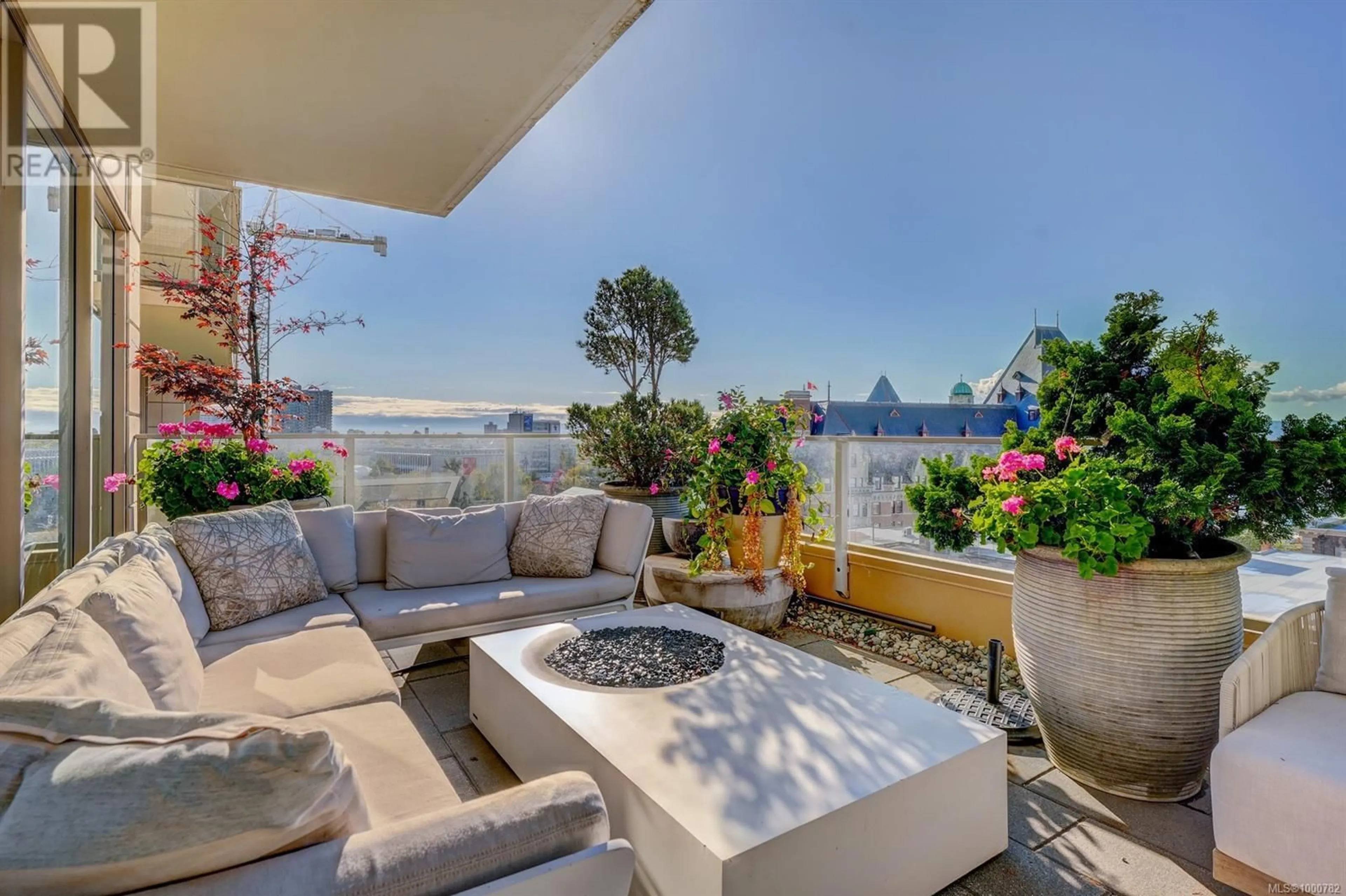 Patio, water/lake/river/ocean view for 1005 - 707 COURTNEY STREET, Victoria British Columbia V8W0A9