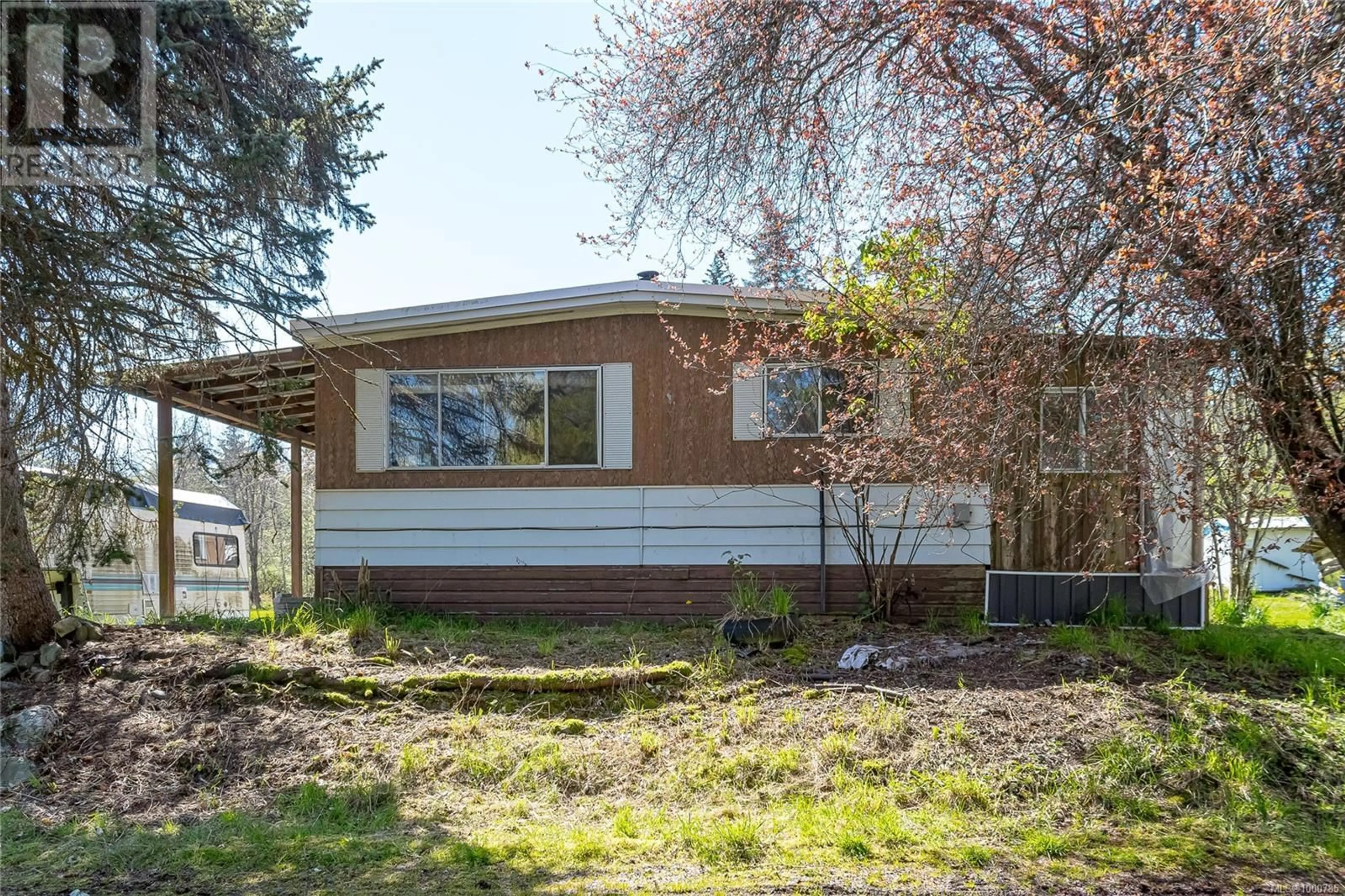 Home with vinyl exterior material, street for 1804 CECIL STREET, Crofton British Columbia V0R1R0