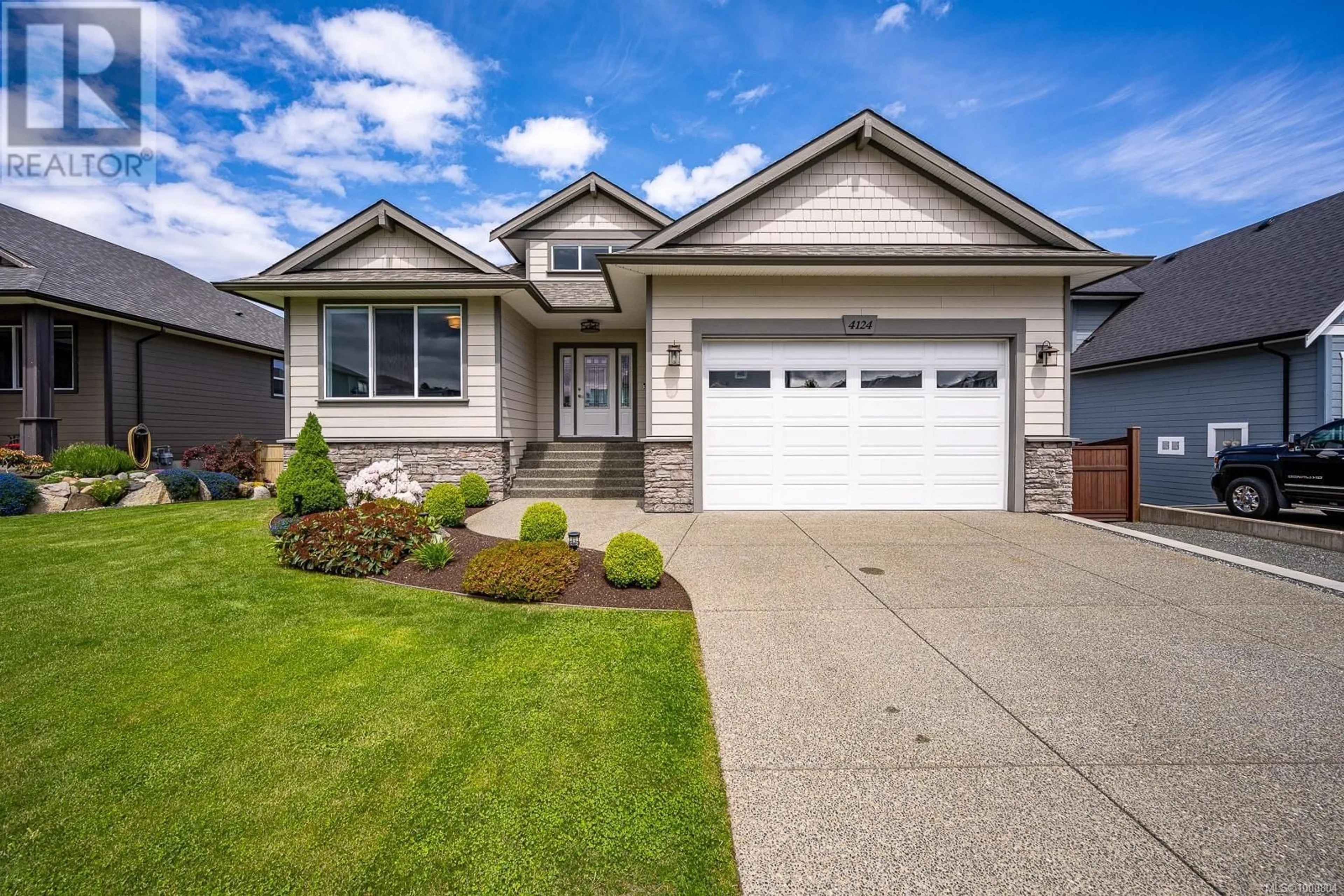 Home with vinyl exterior material, street for 4124 CHANCELLOR CRESCENT, Courtenay British Columbia V9N0E7