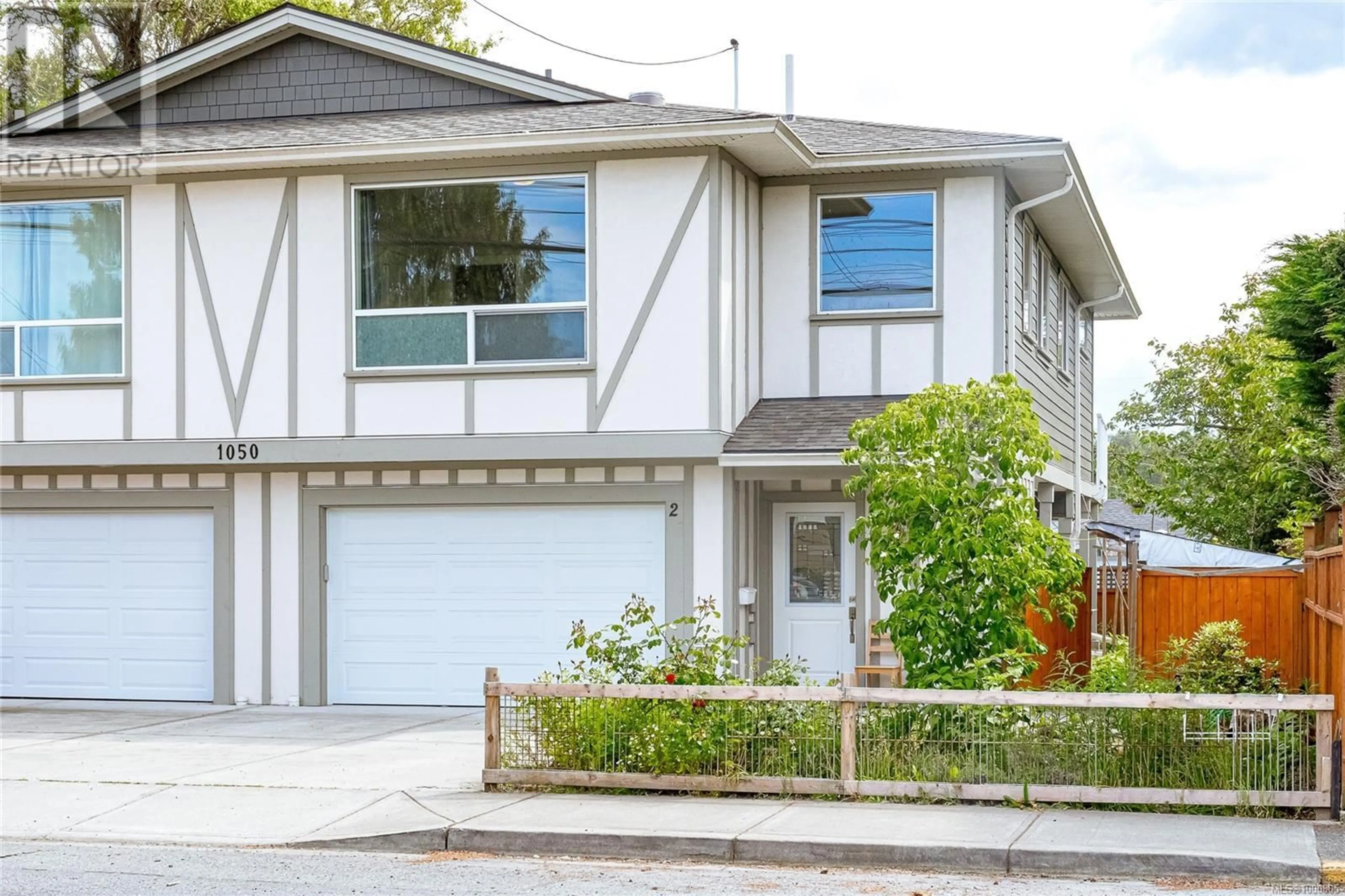 Home with vinyl exterior material, street for 2 - 1050 TRUNK ROAD, Duncan British Columbia V9L2S5