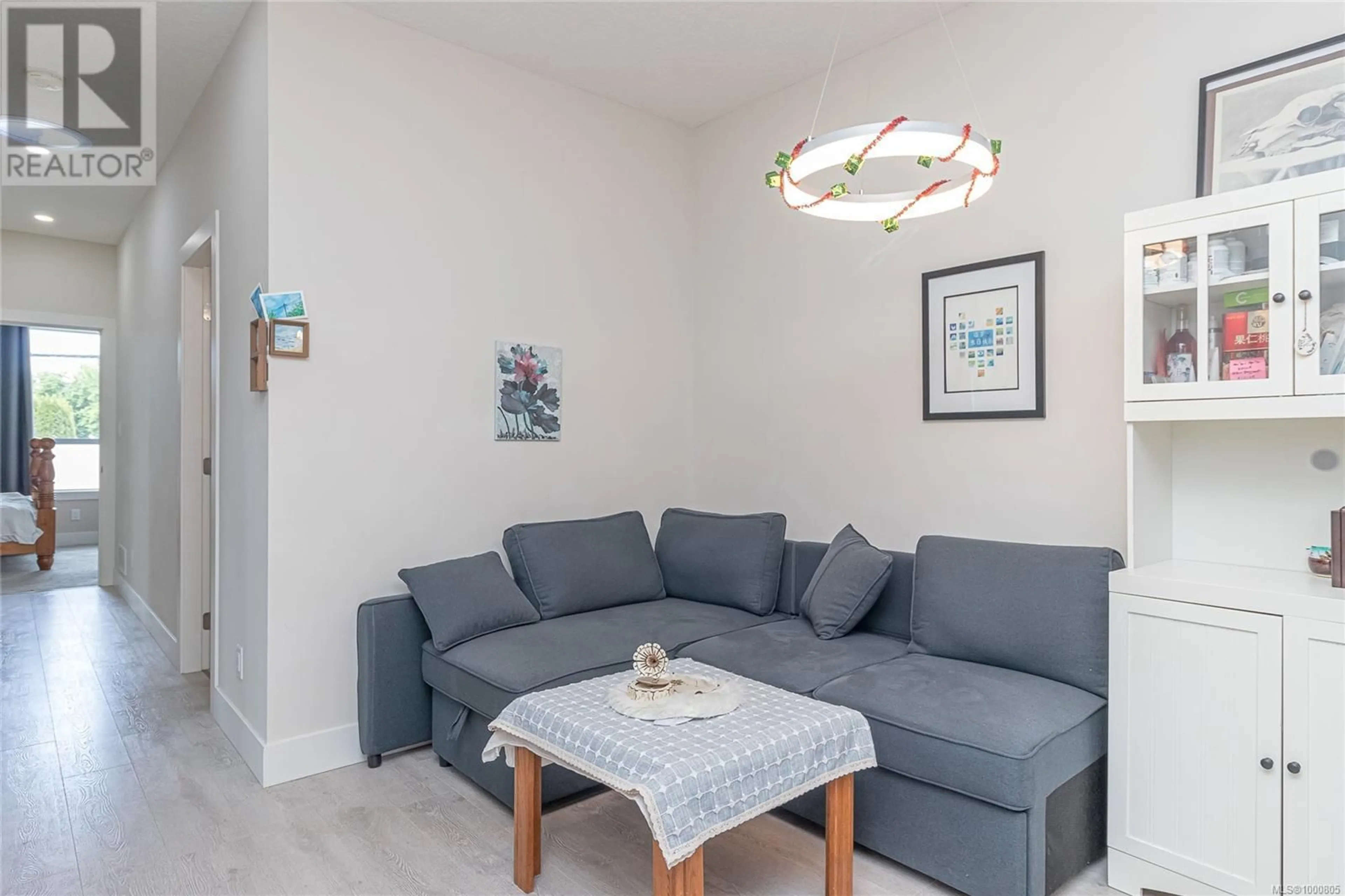 Living room with furniture, unknown for 2 - 1050 TRUNK ROAD, Duncan British Columbia V9L2S5