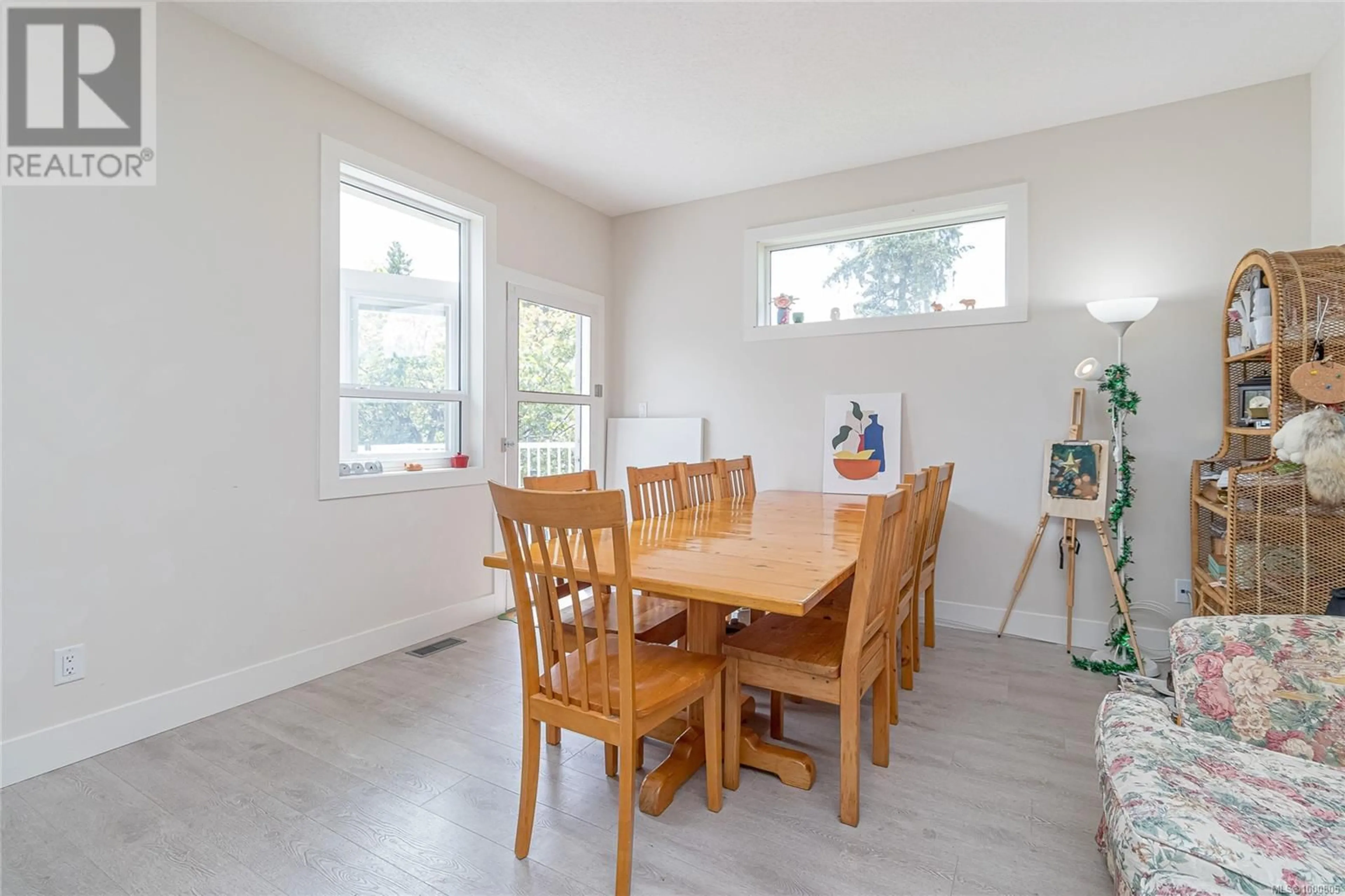 Dining room, wood/laminate floor for 2 - 1050 TRUNK ROAD, Duncan British Columbia V9L2S5