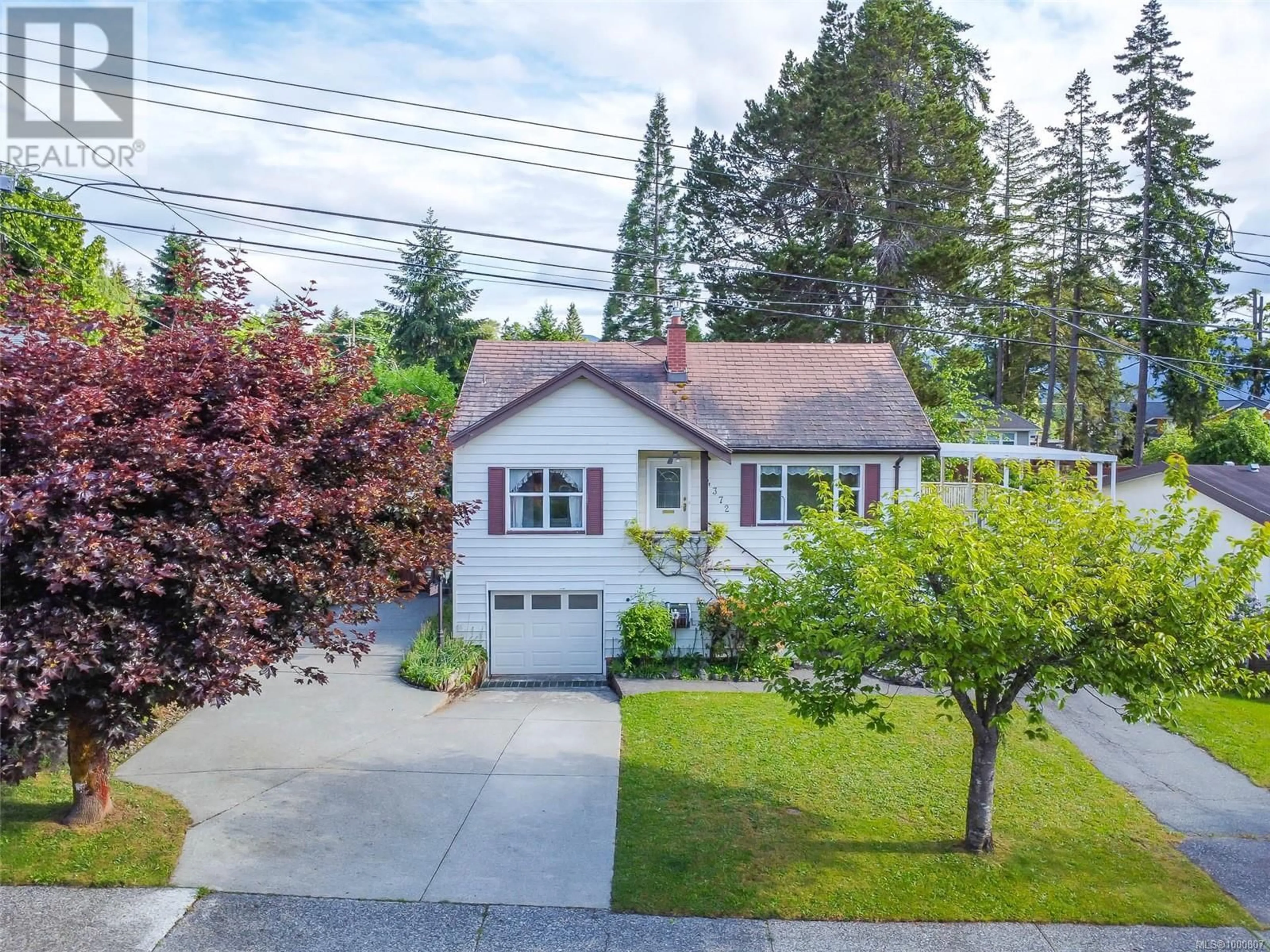 A pic from outside/outdoor area/front of a property/back of a property/a pic from drone, street for 4372 PRINCESS STREET, Port Alberni British Columbia V9Y5R1