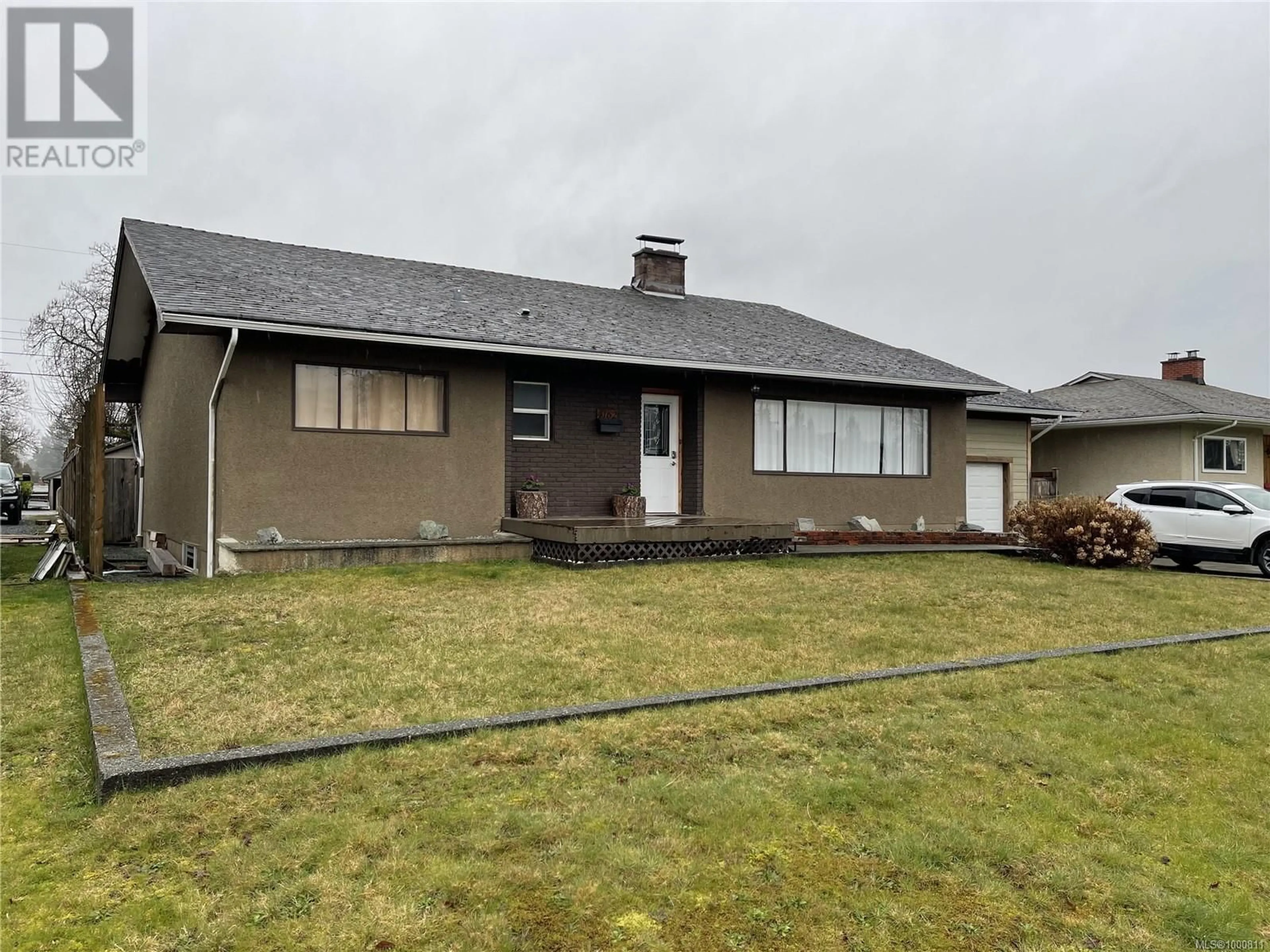 A pic from outside/outdoor area/front of a property/back of a property/a pic from drone, street for 4162 GLENSIDE ROAD, Port Alberni British Columbia V9Y8N9