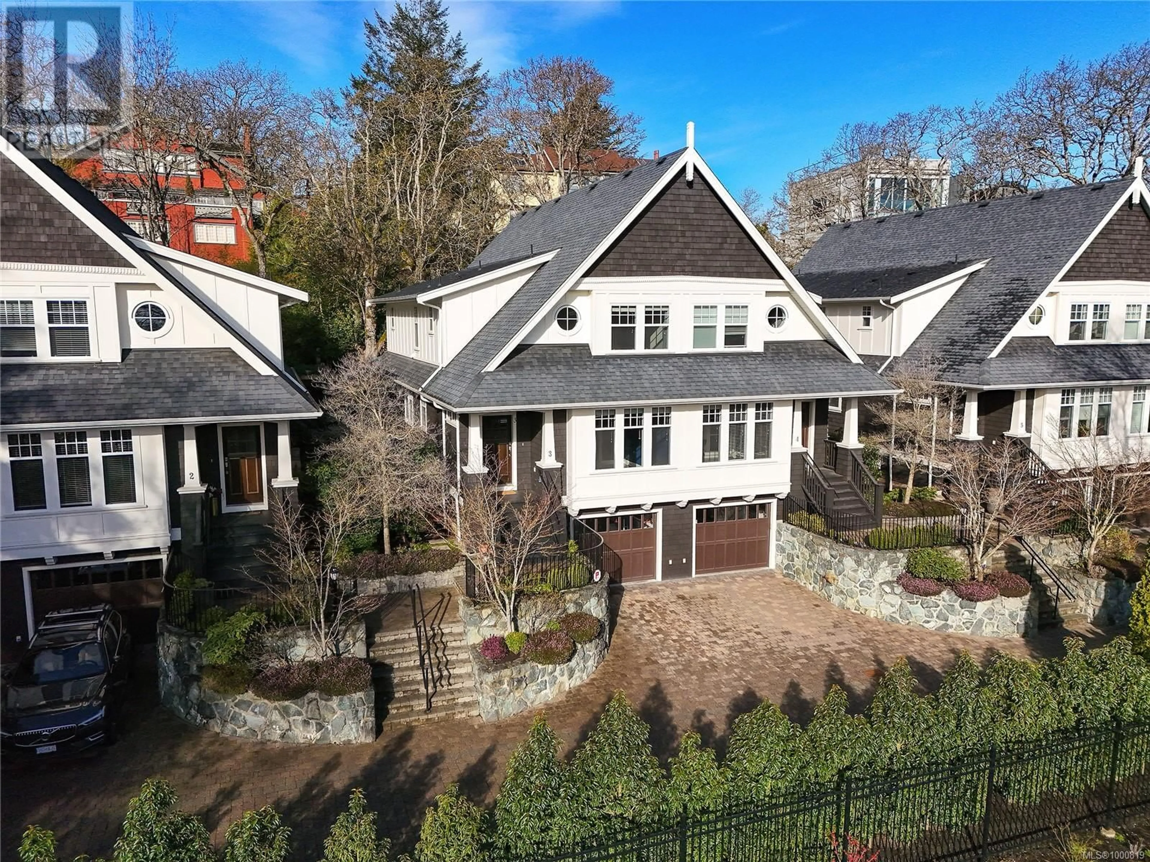 A pic from outside/outdoor area/front of a property/back of a property/a pic from drone, street for 3 - 1770 ROCKLAND AVENUE, Victoria British Columbia V8S1X2