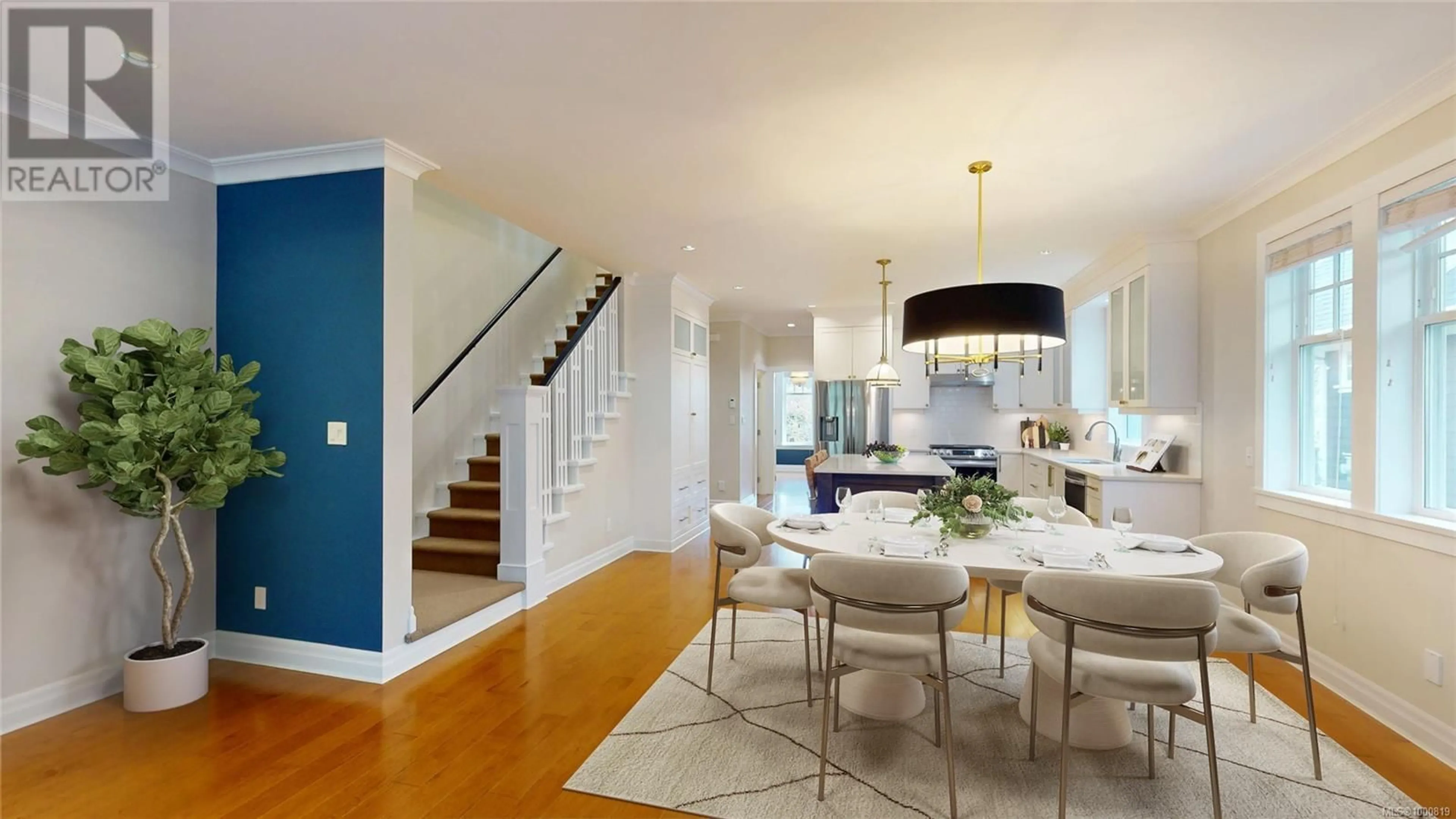 Unknown for 3 - 1770 ROCKLAND AVENUE, Victoria British Columbia V8S1X2