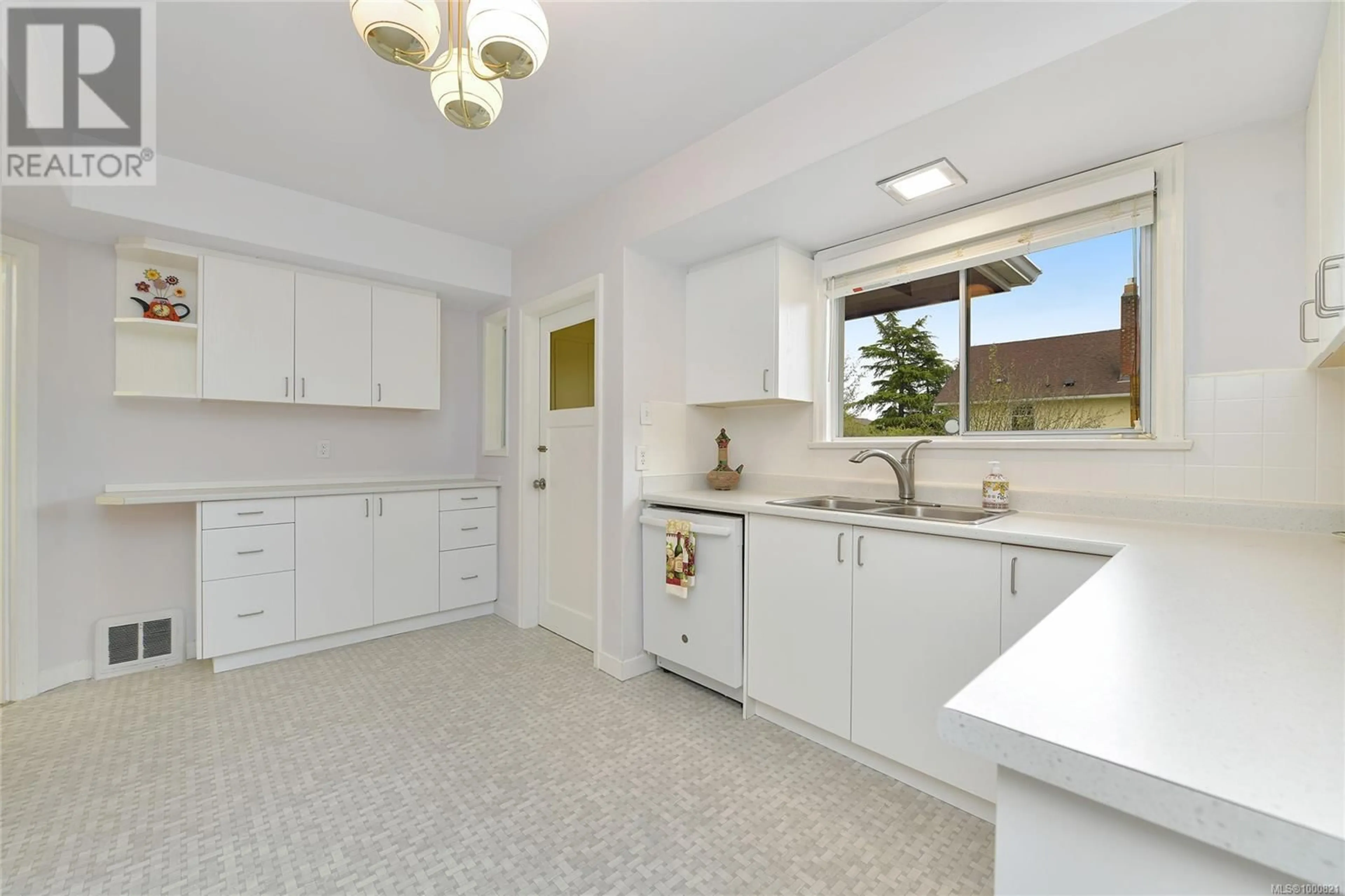 Unknown for 2771 FOUL BAY ROAD, Oak Bay British Columbia V8R5C1