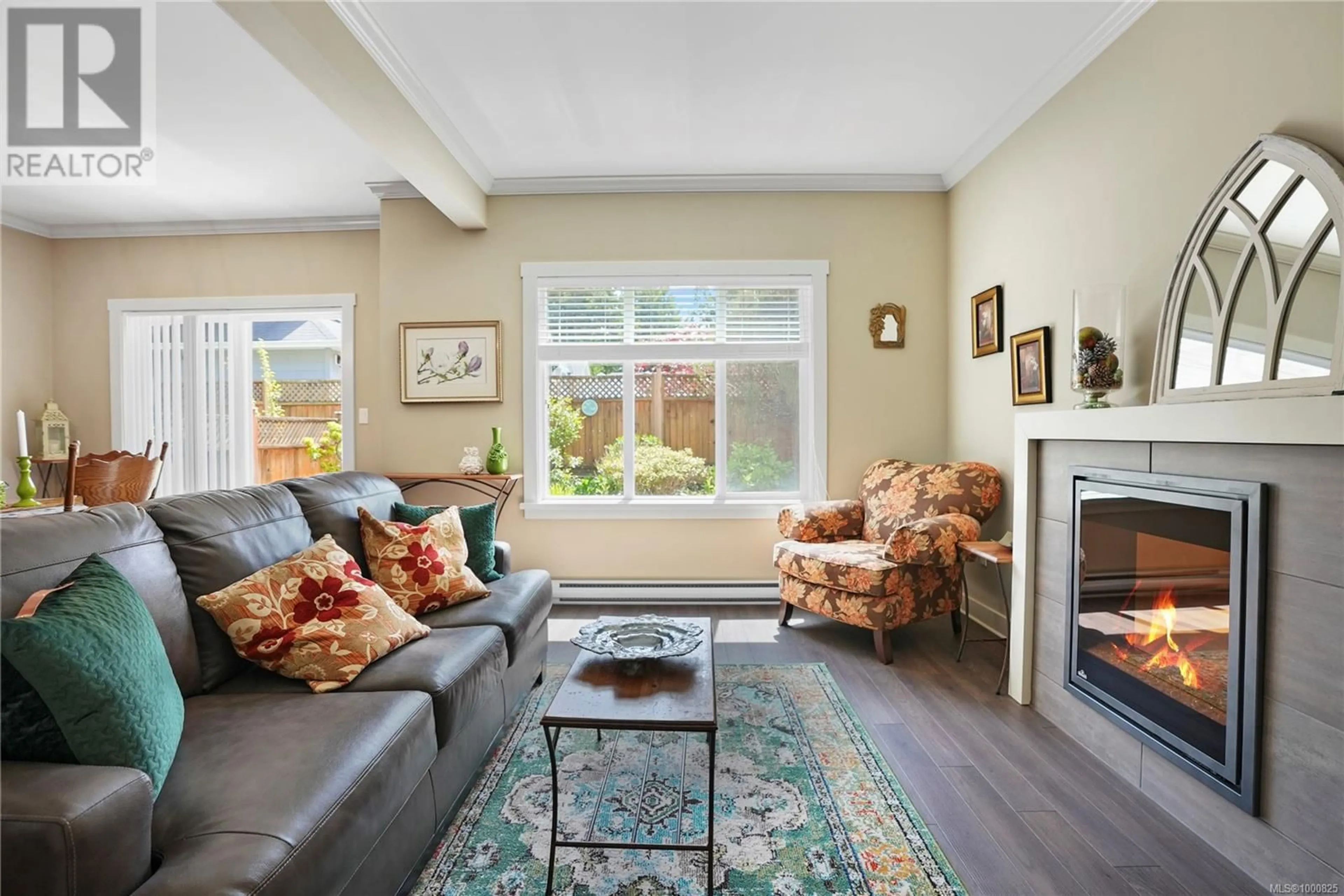 Living room with furniture, unknown for 1011 BRAEBURN AVENUE, Langford British Columbia V9C0H8